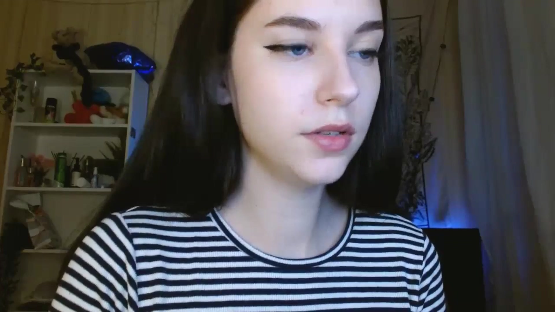 Gallery image thumbnail from ElsieF_'s myfreecams stream on, 05/12/2024, 20:02 image 12 of 20