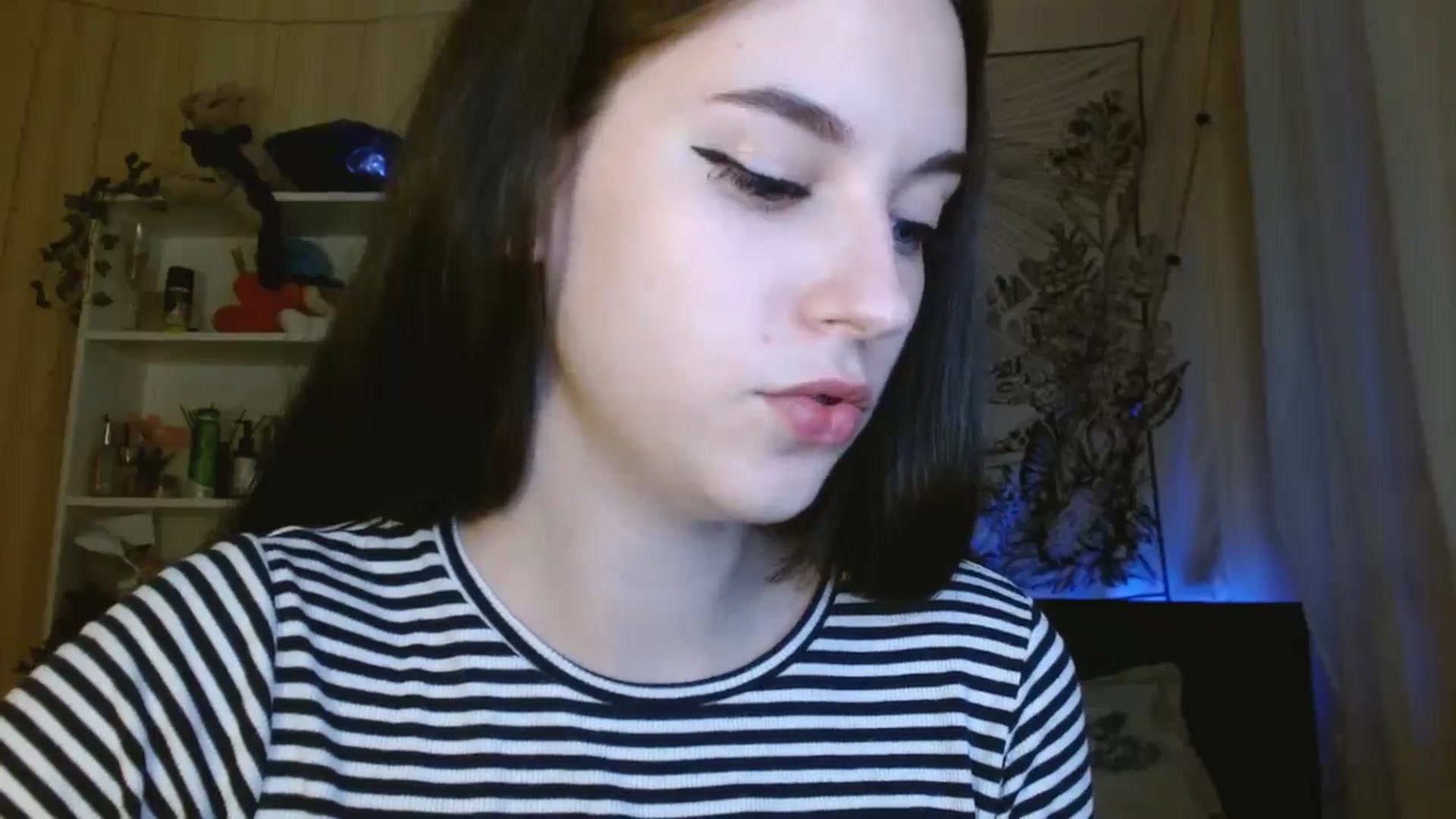 Gallery image thumbnail from ElsieF_'s myfreecams stream on, 05/12/2024, 20:02 image 11 of 20