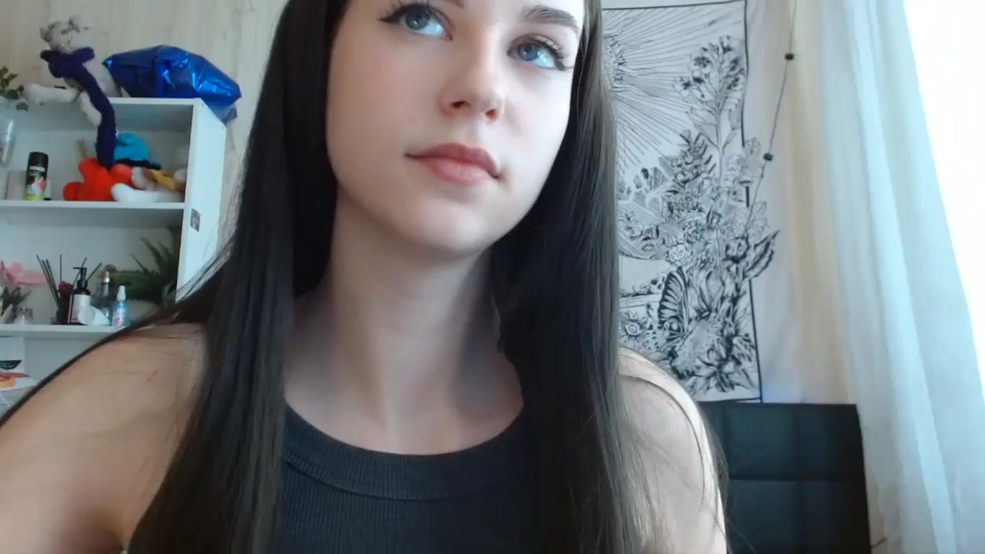 Gallery image thumbnail from ElsieF_'s myfreecams stream on, 05/13/2024, 07:04 image 18 of 20