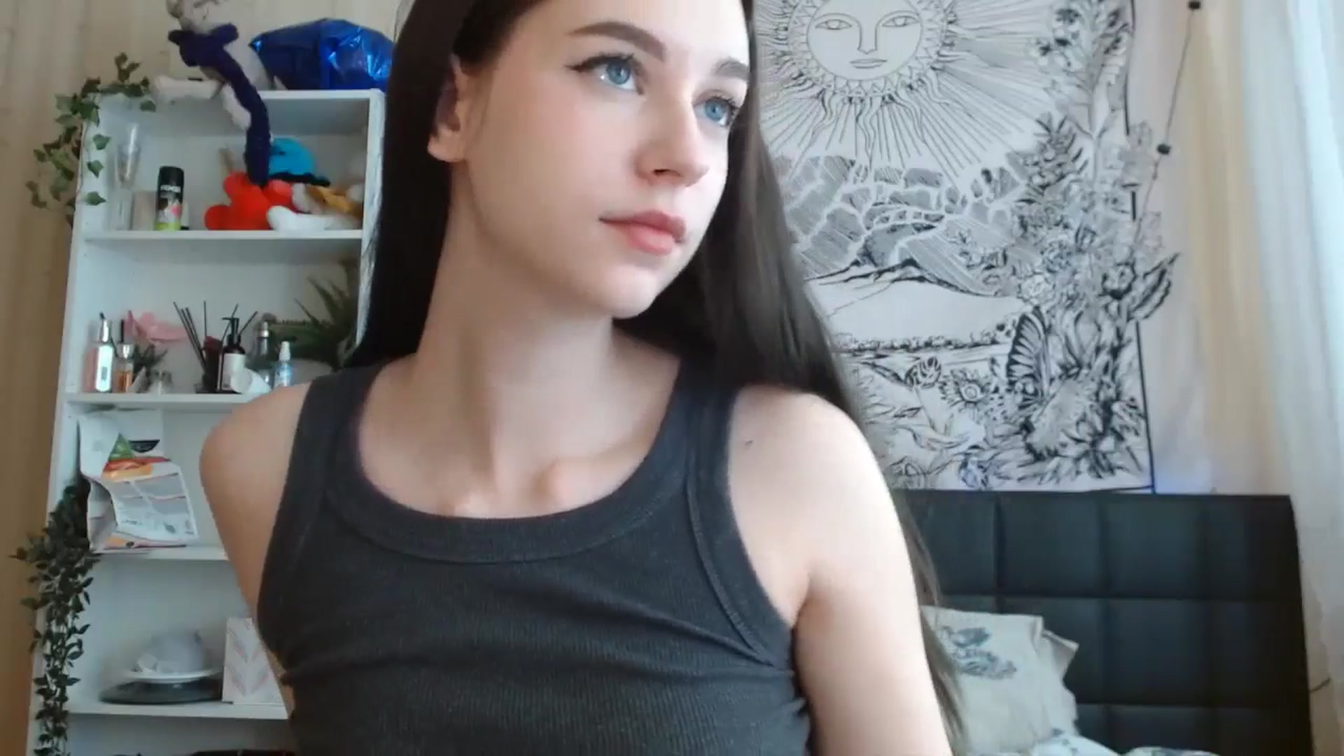 Gallery image thumbnail from ElsieF_'s myfreecams stream on, 05/13/2024, 07:04 image 5 of 20