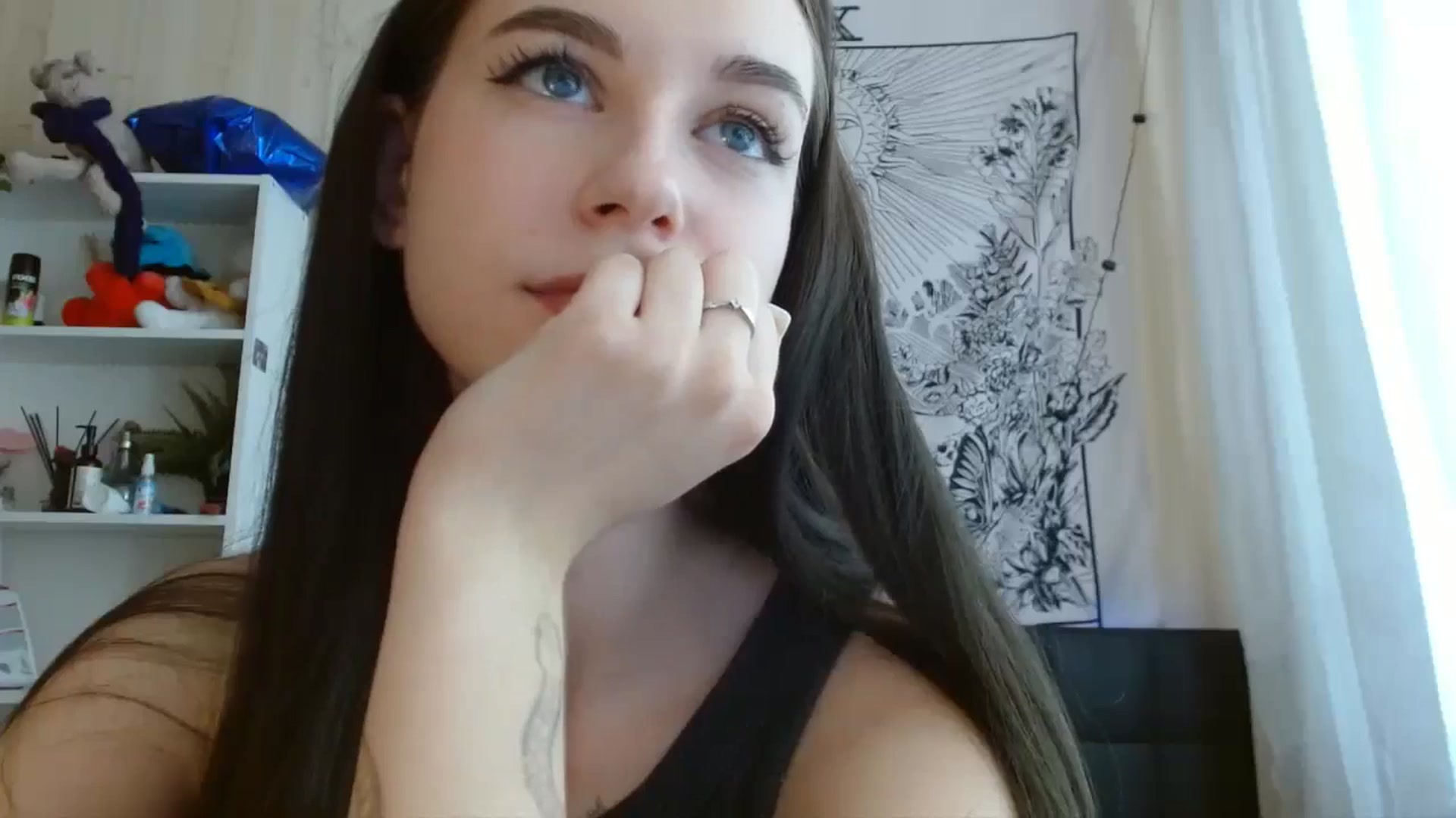 Gallery image thumbnail from ElsieF_'s myfreecams stream on, 05/13/2024, 07:04 image 10 of 20