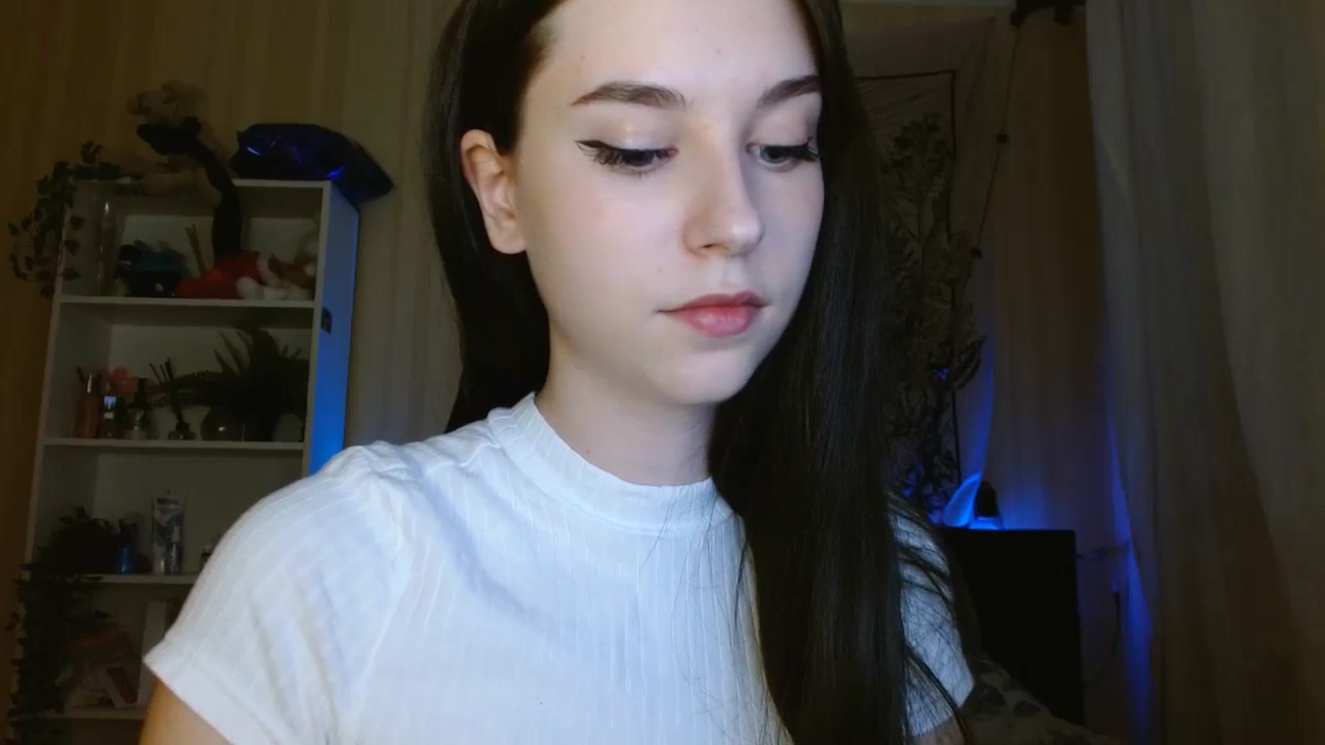 Gallery image thumbnail from ElsieF_'s myfreecams stream on, 05/14/2024, 17:50 image 20 of 20