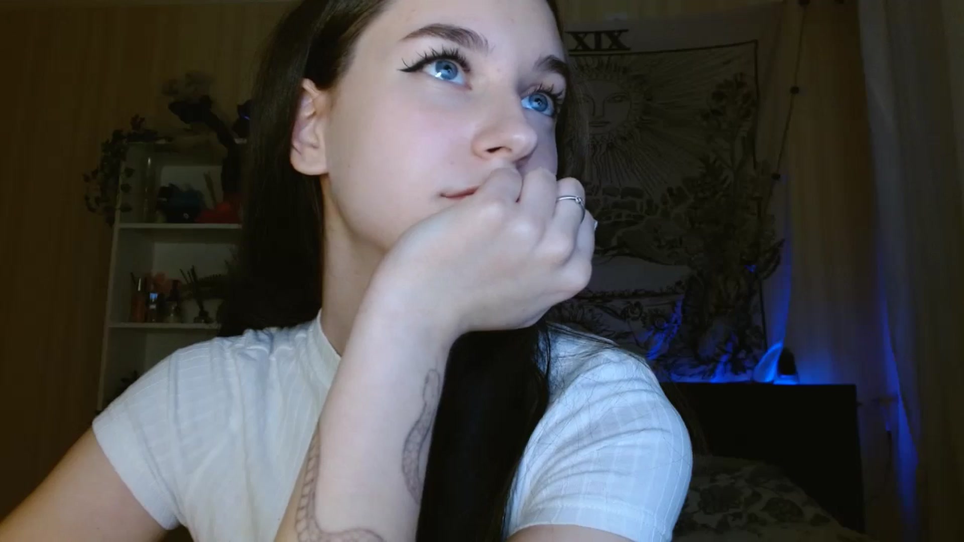 Gallery image thumbnail from ElsieF_'s myfreecams stream on, 05/14/2024, 18:13 image 7 of 20