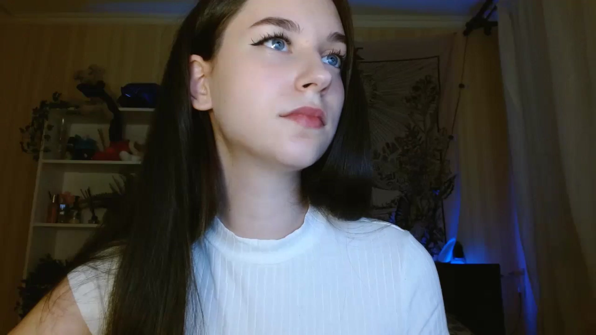 Gallery image thumbnail from ElsieF_'s myfreecams stream on, 05/14/2024, 18:13 image 16 of 20