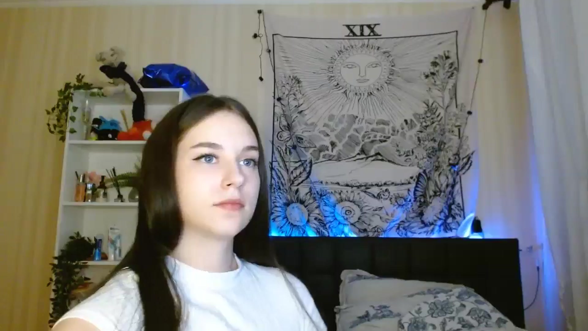 Gallery image thumbnail from ElsieF_'s myfreecams stream on, 05/14/2024, 19:04 image 14 of 20