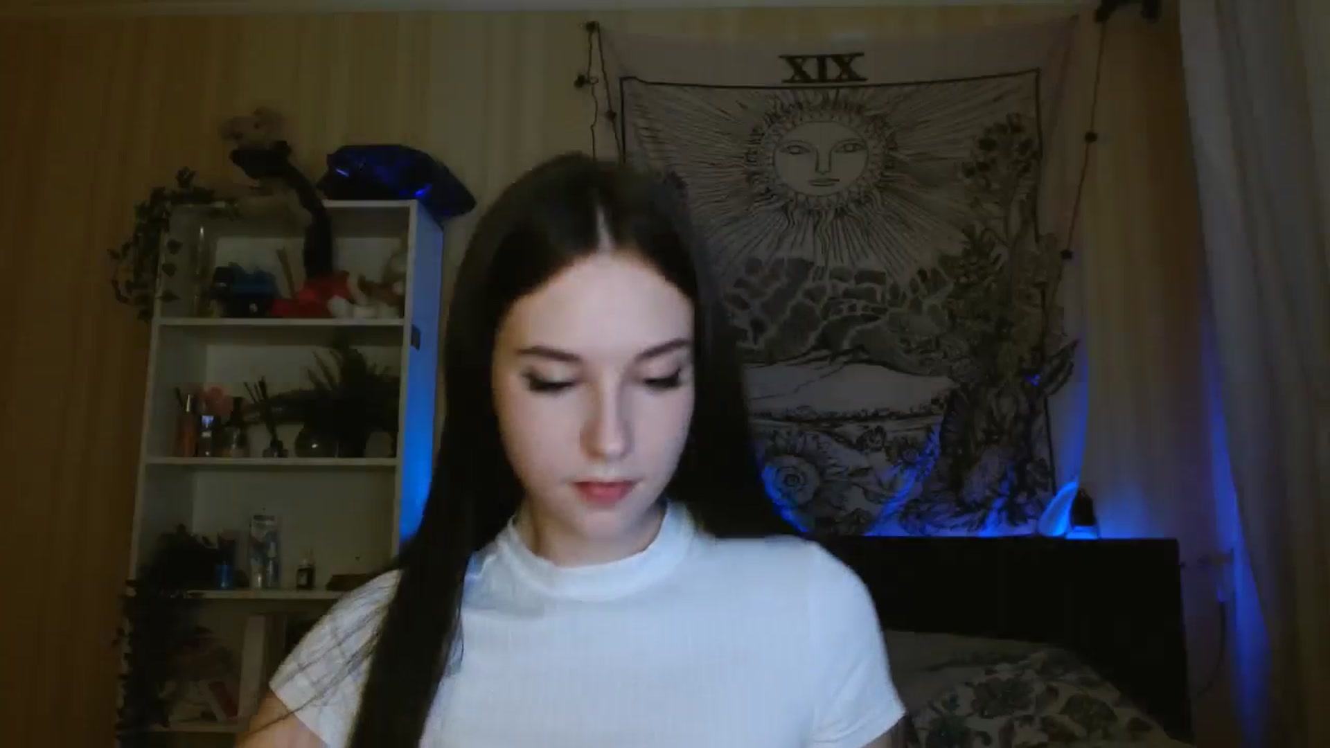 Gallery image thumbnail from ElsieF_'s myfreecams stream on, 05/14/2024, 19:04 image 8 of 20