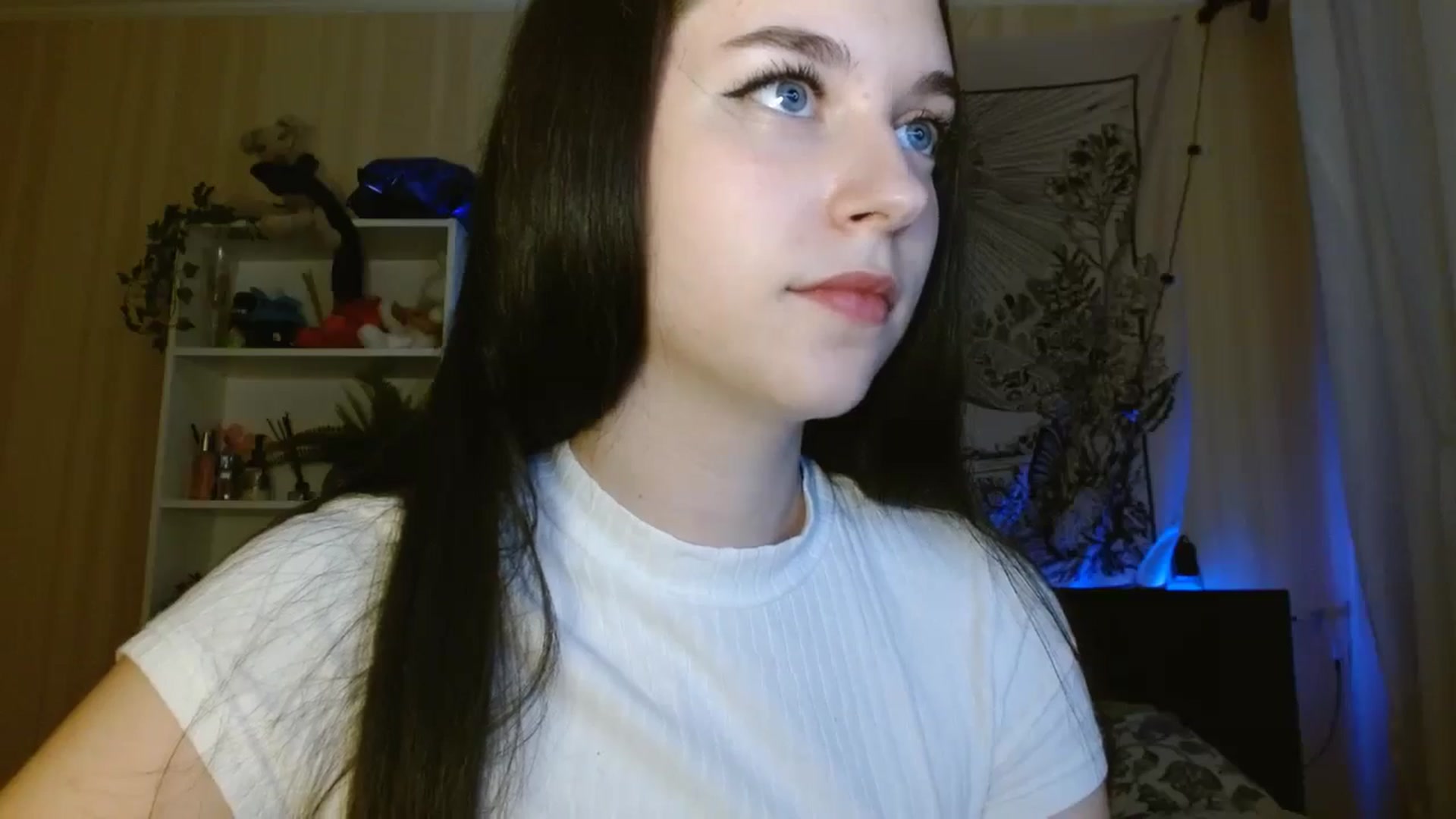 Gallery image thumbnail from ElsieF_'s myfreecams stream on, 05/14/2024, 19:04 image 12 of 20