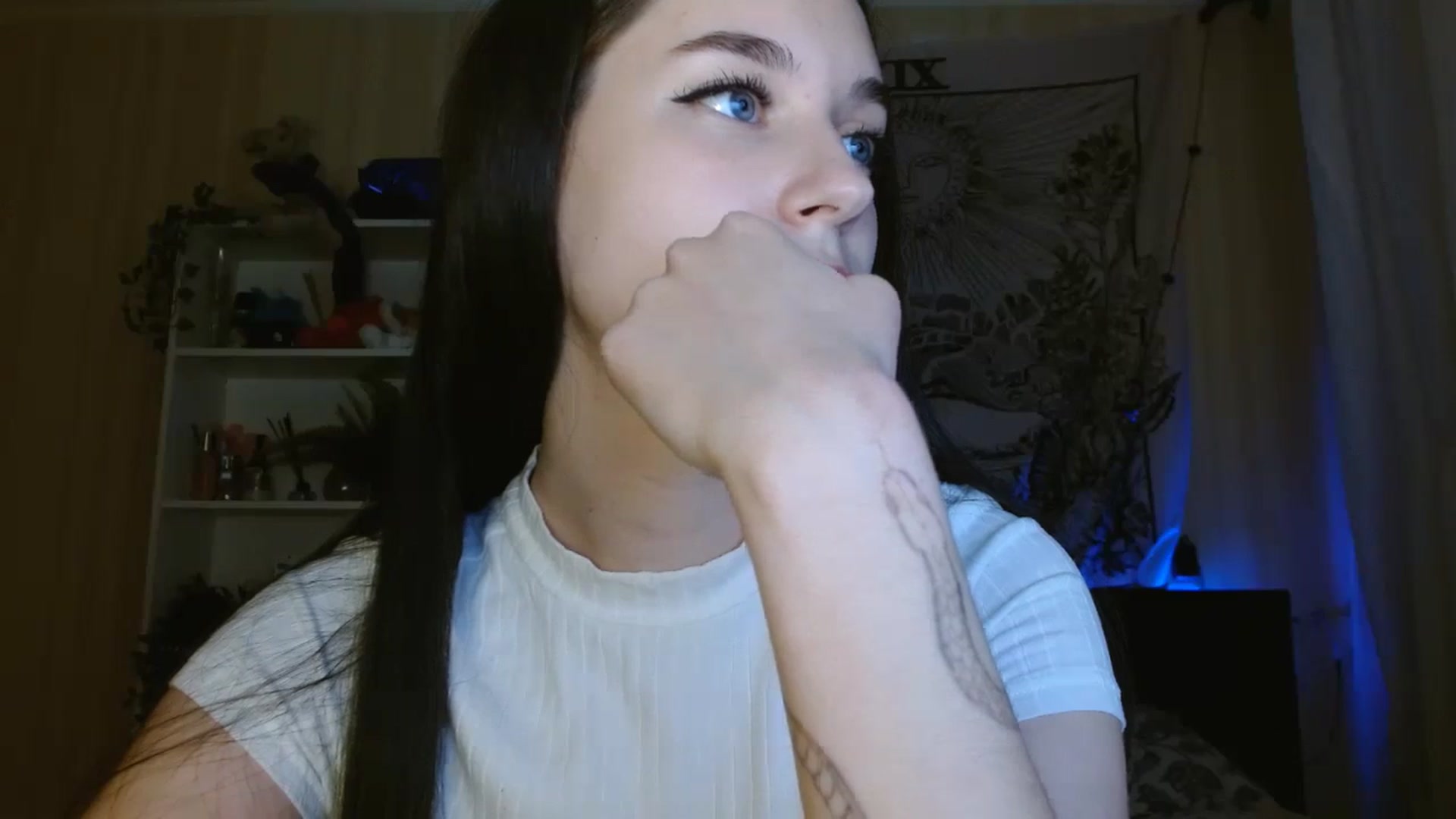 Gallery image thumbnail from ElsieF_'s myfreecams stream on, 05/14/2024, 19:04 image 7 of 20