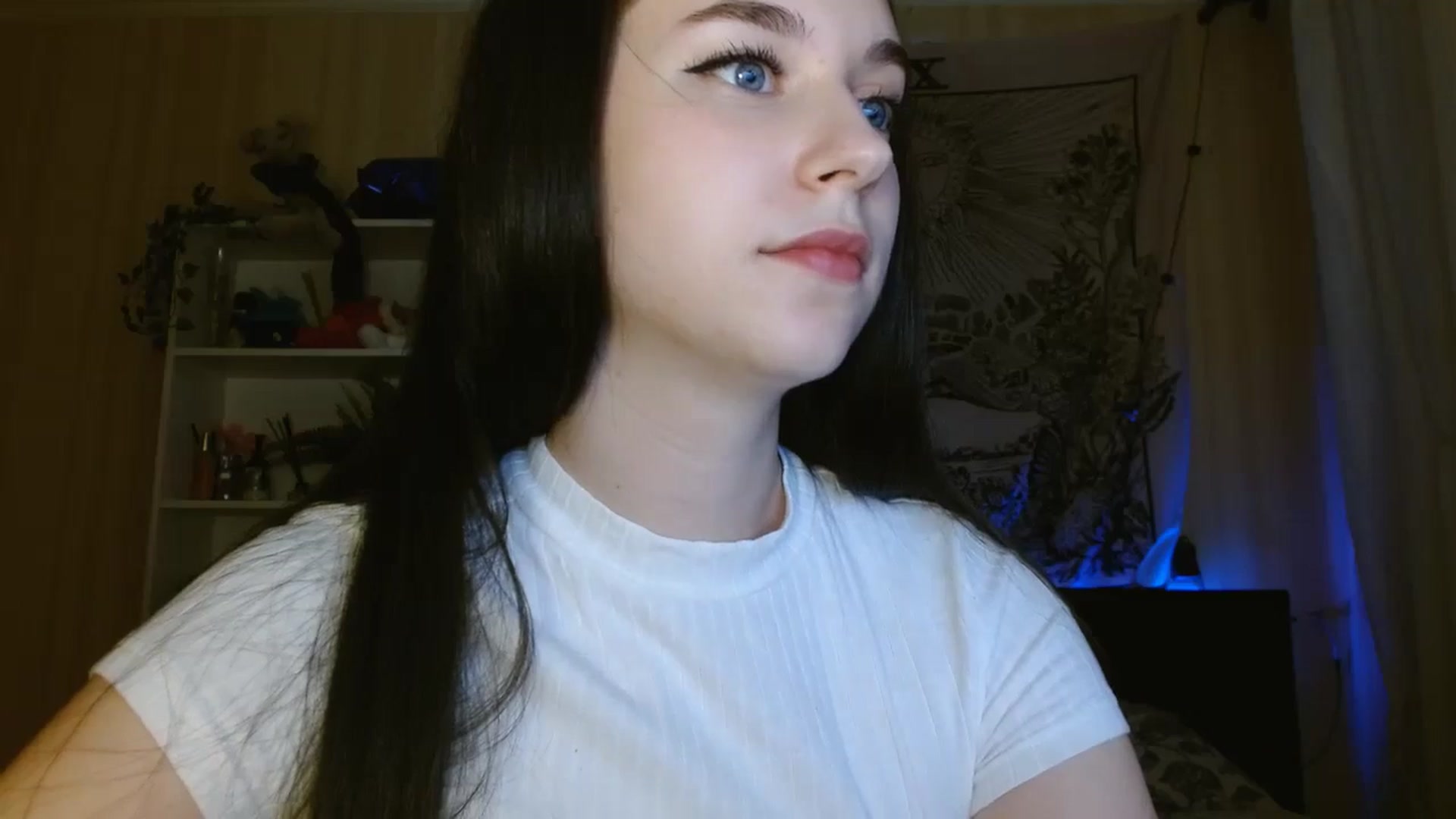 Gallery image thumbnail from ElsieF_'s myfreecams stream on, 05/14/2024, 19:04 image 11 of 20
