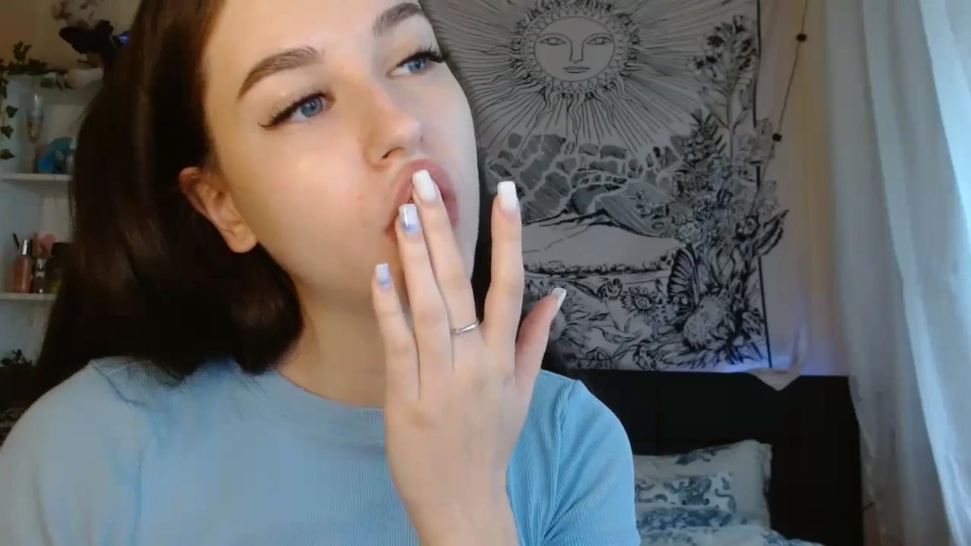 Gallery image thumbnail from ElsieF_'s myfreecams stream on, 05/17/2024, 15:17 image 16 of 20
