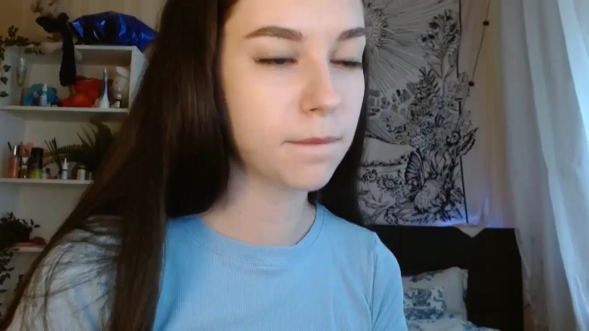 Gallery image thumbnail from ElsieF_'s myfreecams stream on, 05/17/2024, 15:17 image 19 of 20