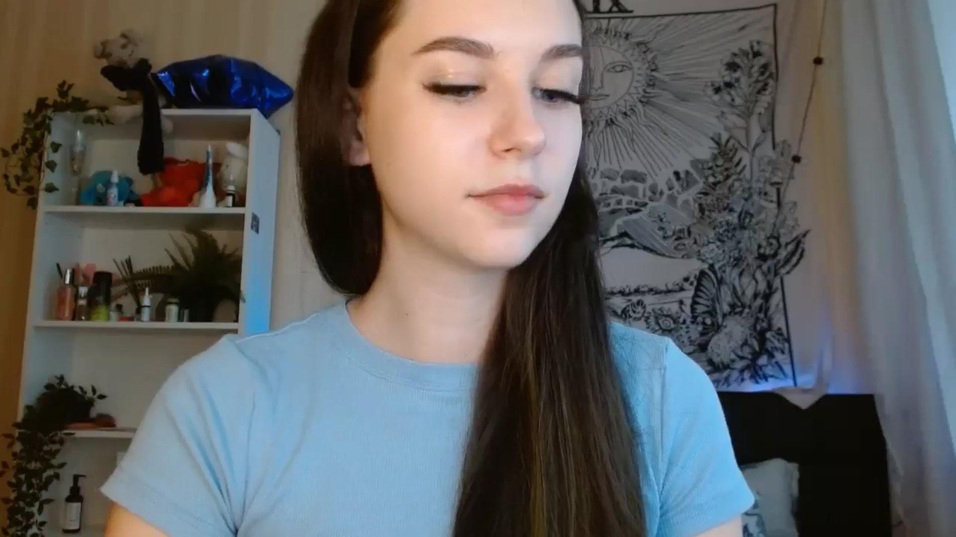 Gallery image thumbnail from ElsieF_'s myfreecams stream on, 05/17/2024, 15:42 image 17 of 20