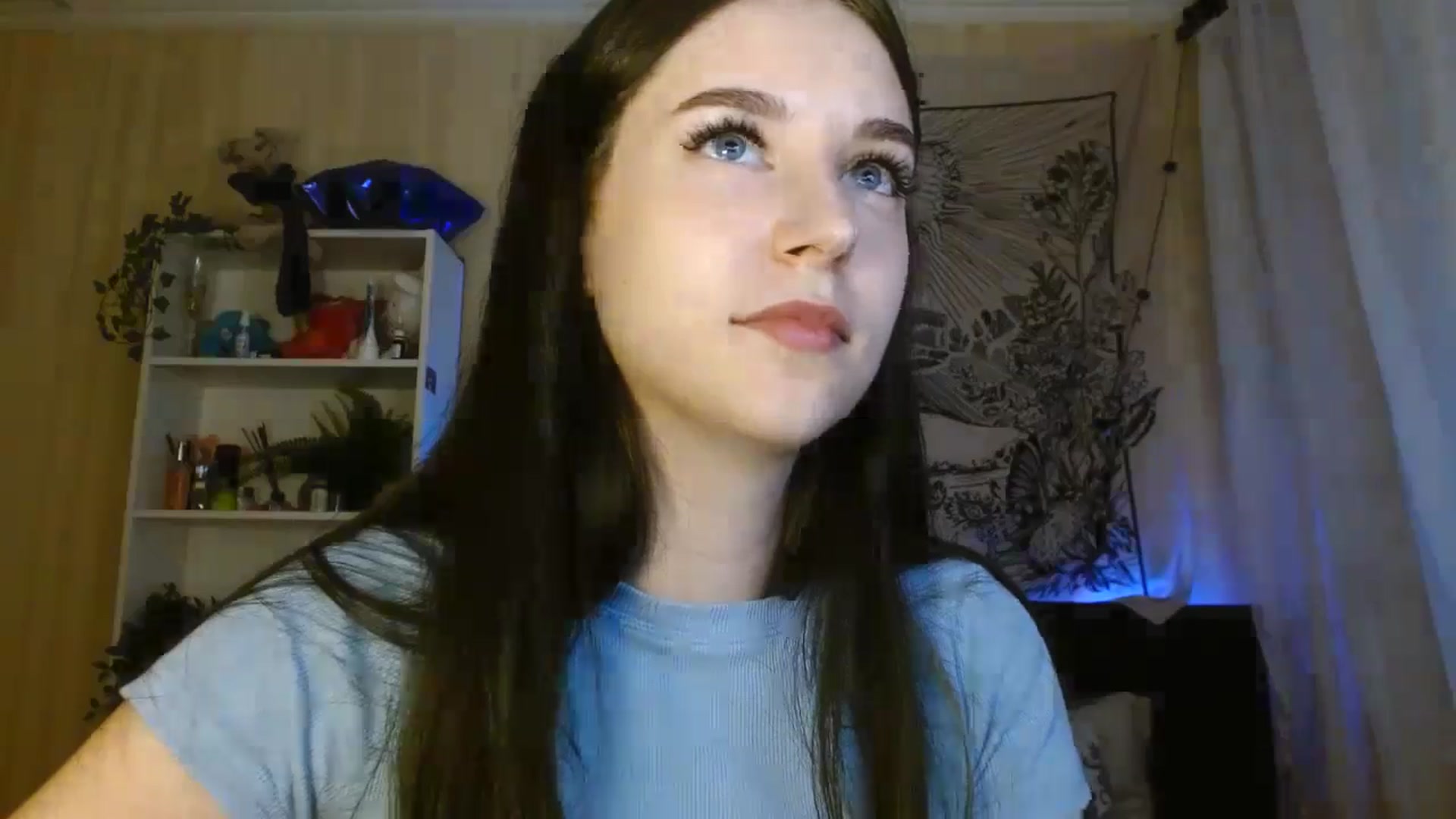 Gallery image thumbnail from ElsieF_'s myfreecams stream on, 05/17/2024, 17:07 image 9 of 20