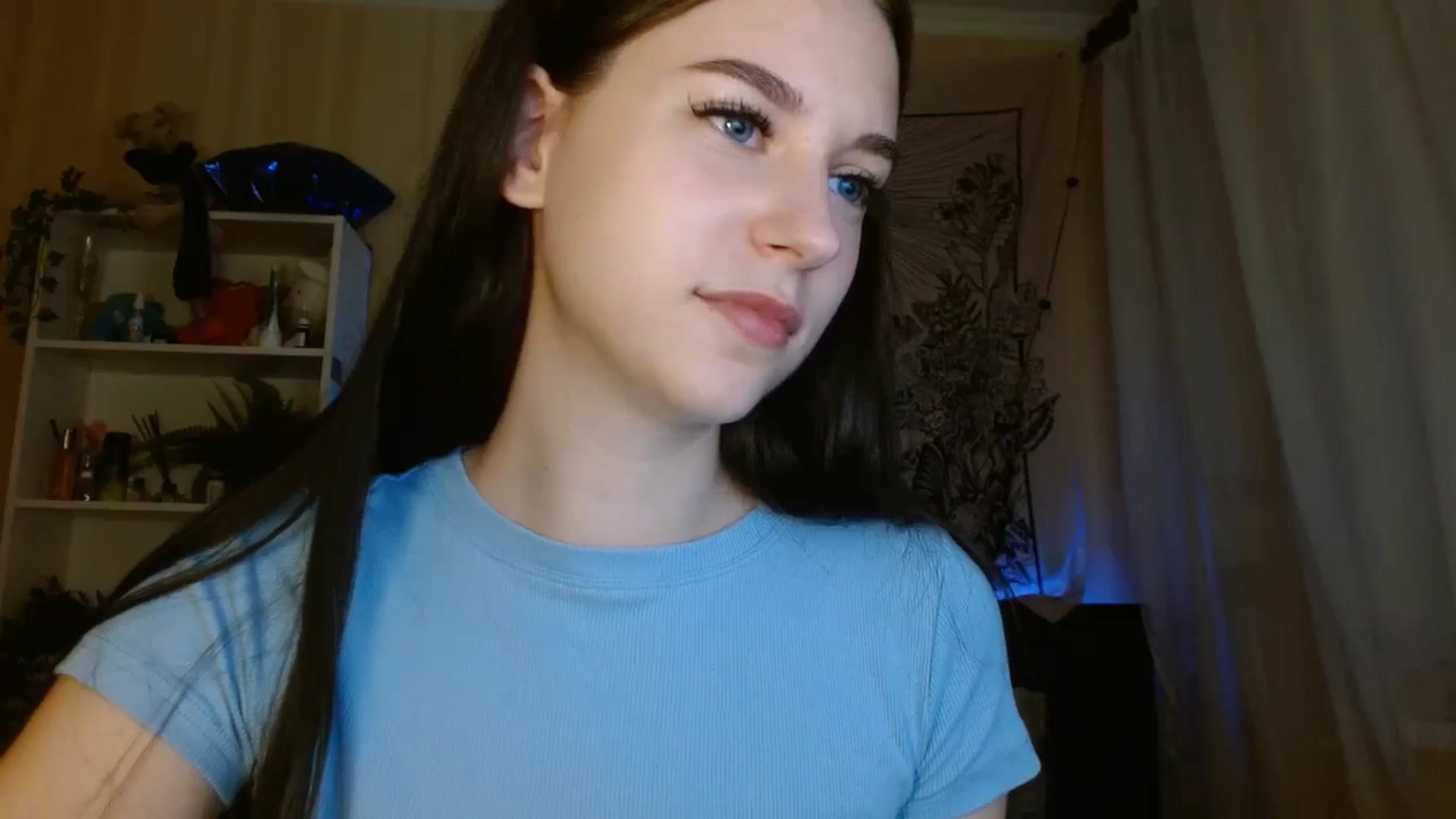 Gallery image thumbnail from ElsieF_'s myfreecams stream on, 05/17/2024, 17:07 image 16 of 20
