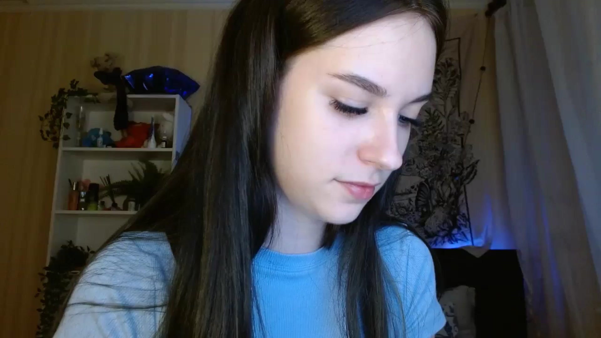 Gallery image thumbnail from ElsieF_'s myfreecams stream on, 05/17/2024, 17:07 image 10 of 20