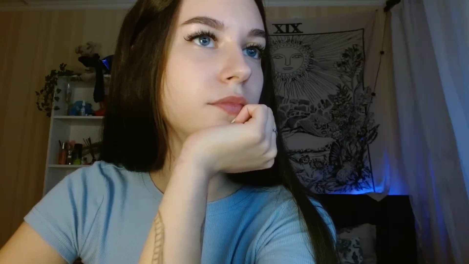 Gallery image thumbnail from ElsieF_'s myfreecams stream on, 05/17/2024, 17:07 image 4 of 20