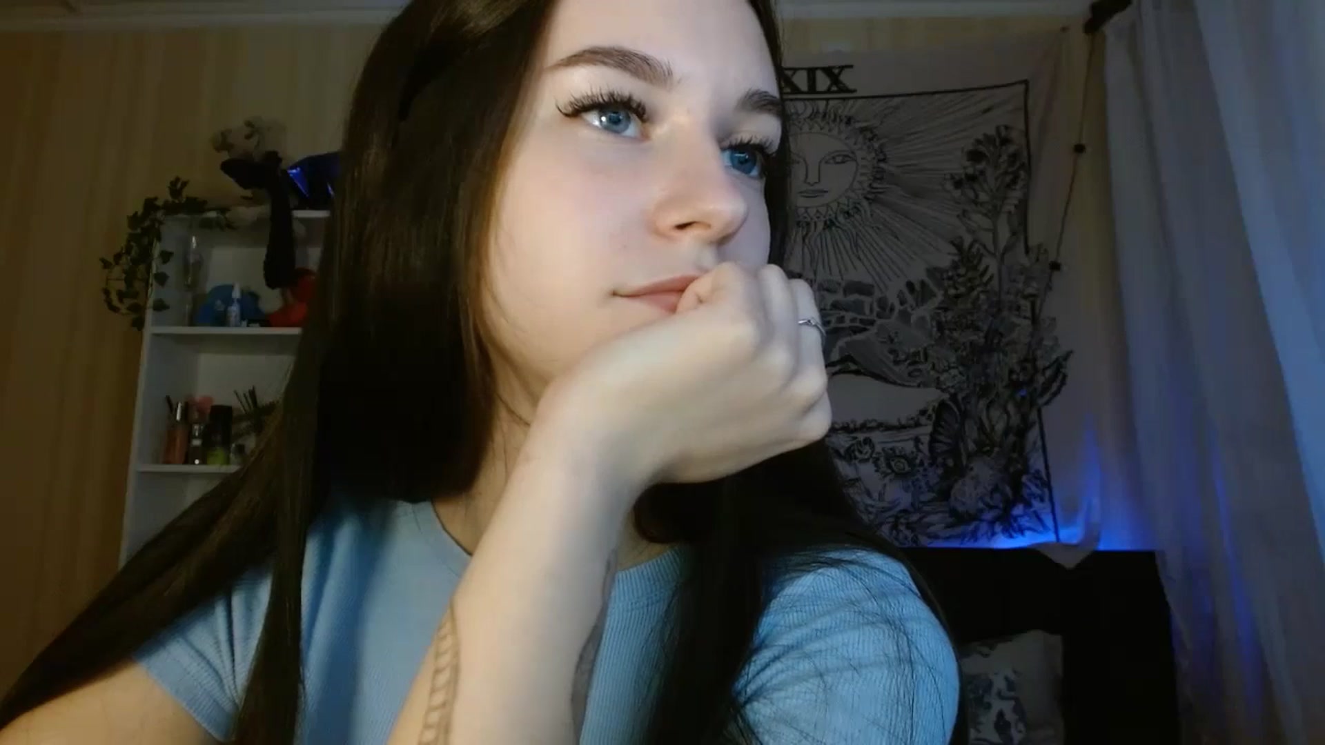 Gallery image thumbnail from ElsieF_'s myfreecams stream on, 05/17/2024, 17:07 image 5 of 20