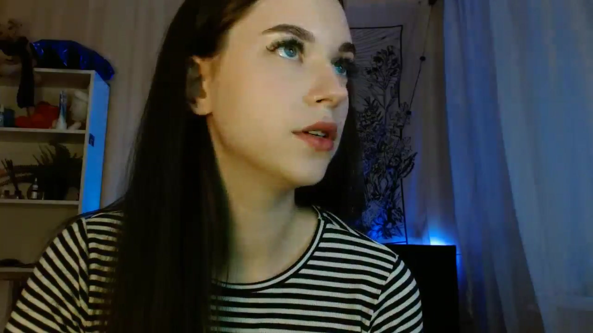 Gallery image thumbnail from ElsieF_'s myfreecams stream on, 05/25/2024, 17:05 image 11 of 20