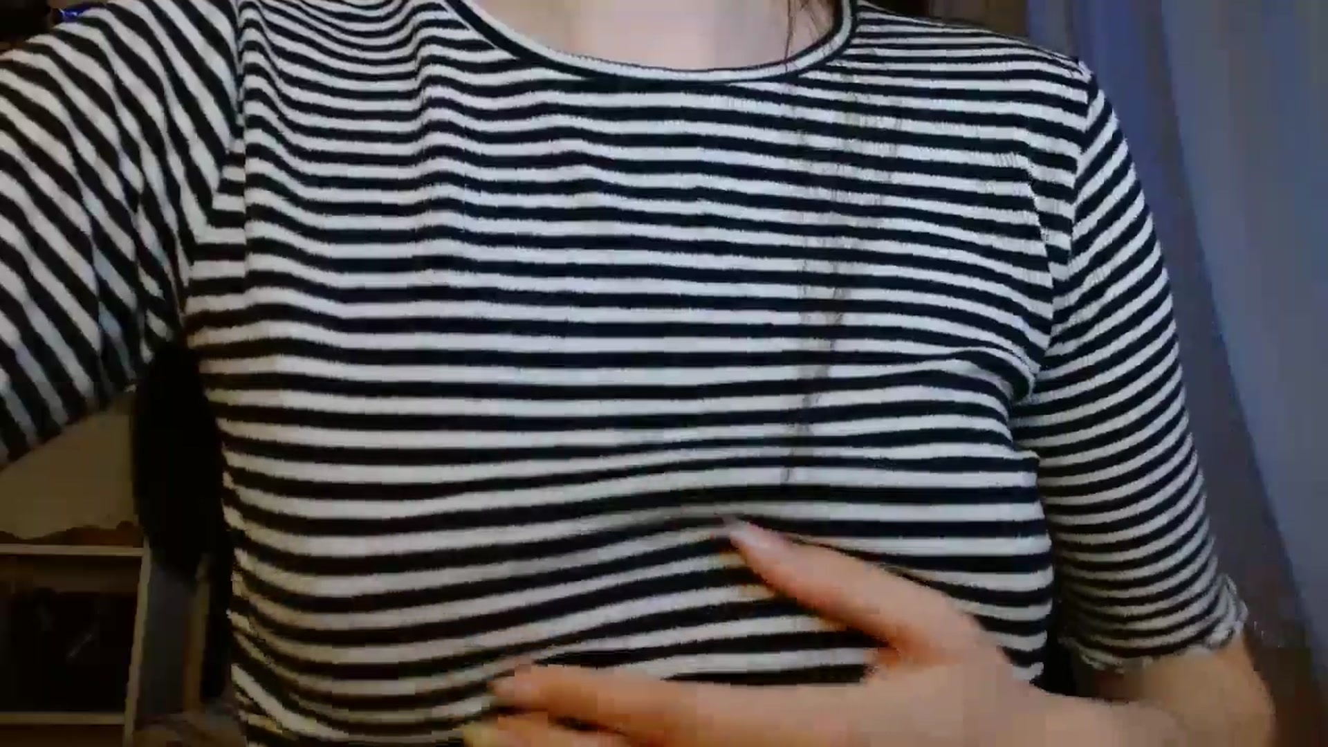 Gallery image thumbnail from ElsieF_'s myfreecams stream on, 05/25/2024, 17:05 image 19 of 20