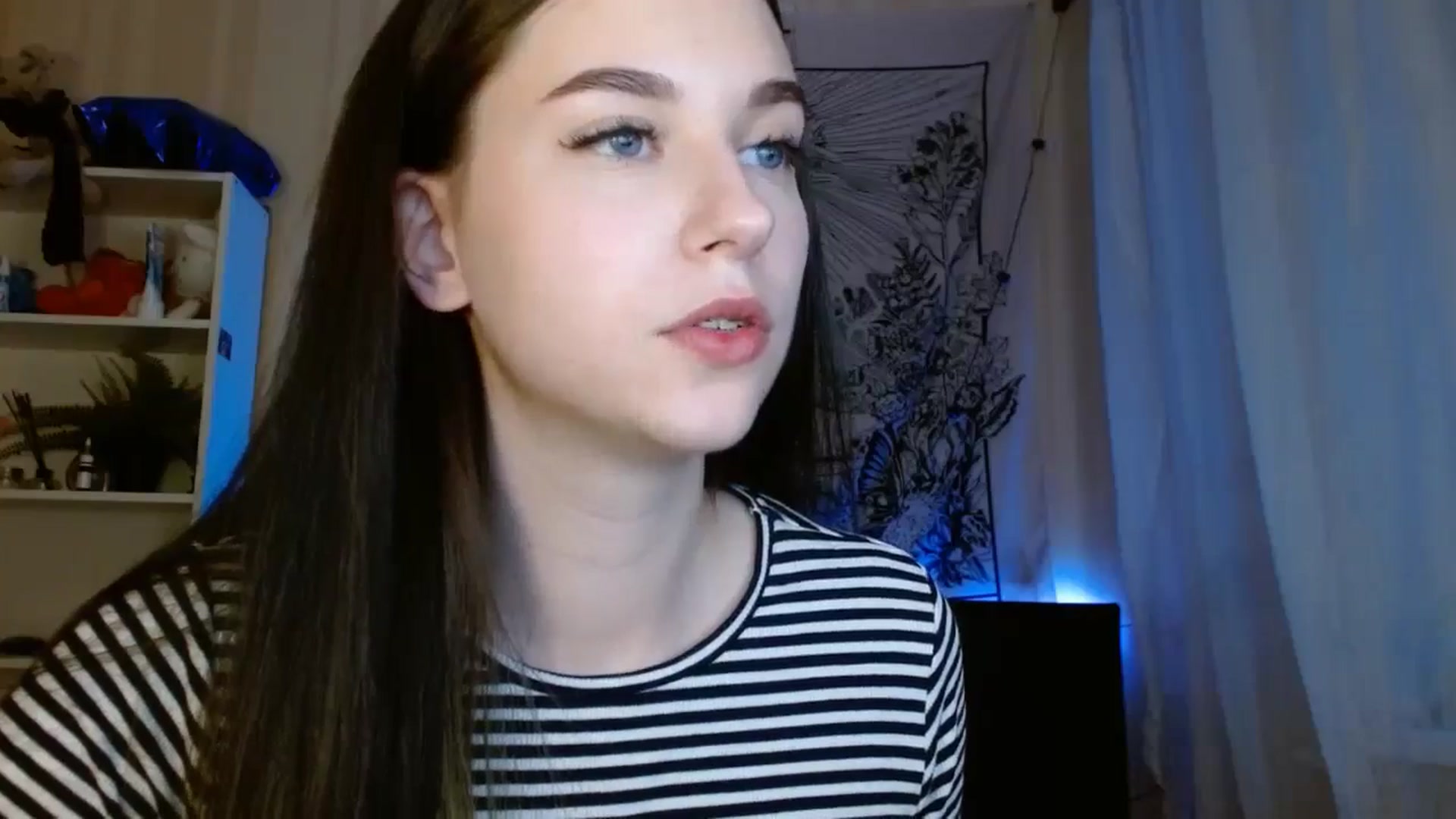 Gallery image thumbnail from ElsieF_'s myfreecams stream on, 05/25/2024, 17:05 image 14 of 20