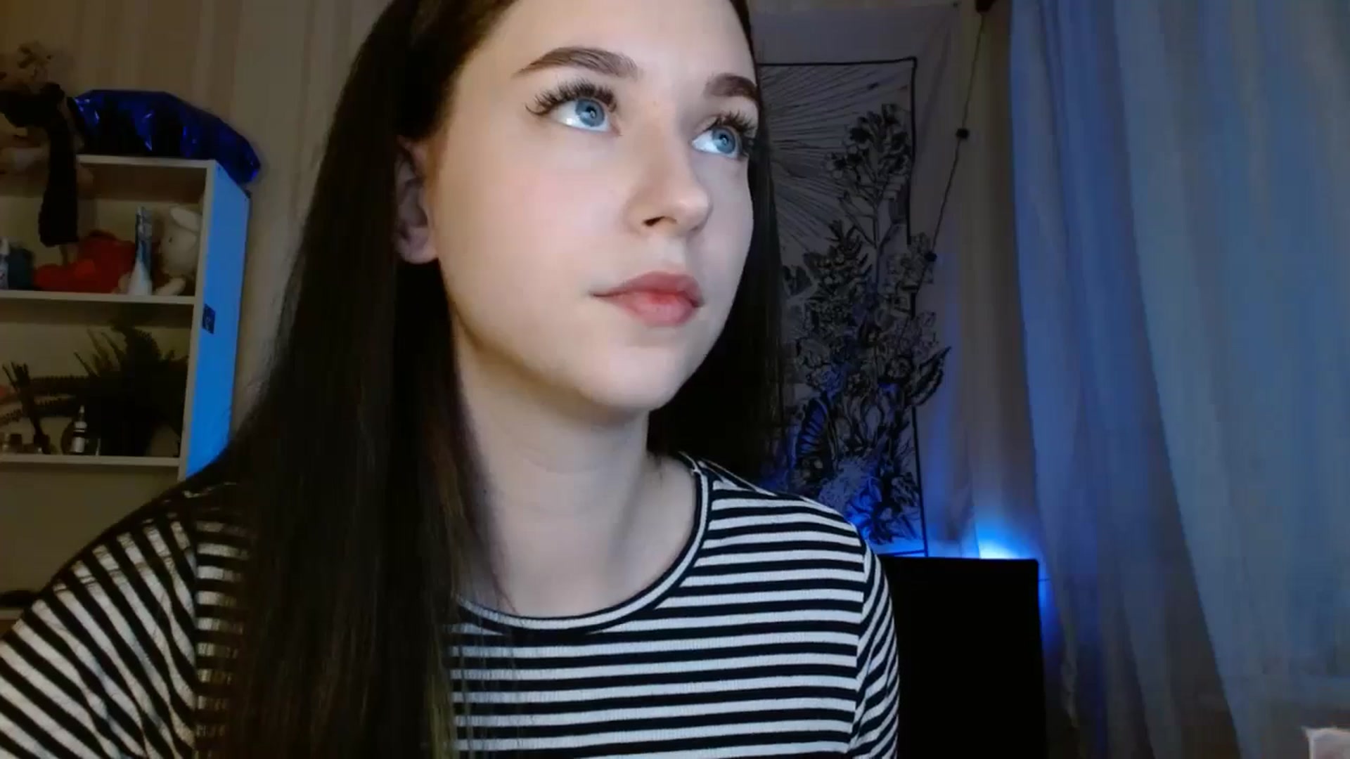 Gallery image thumbnail from ElsieF_'s myfreecams stream on, 05/25/2024, 17:05 image 15 of 20