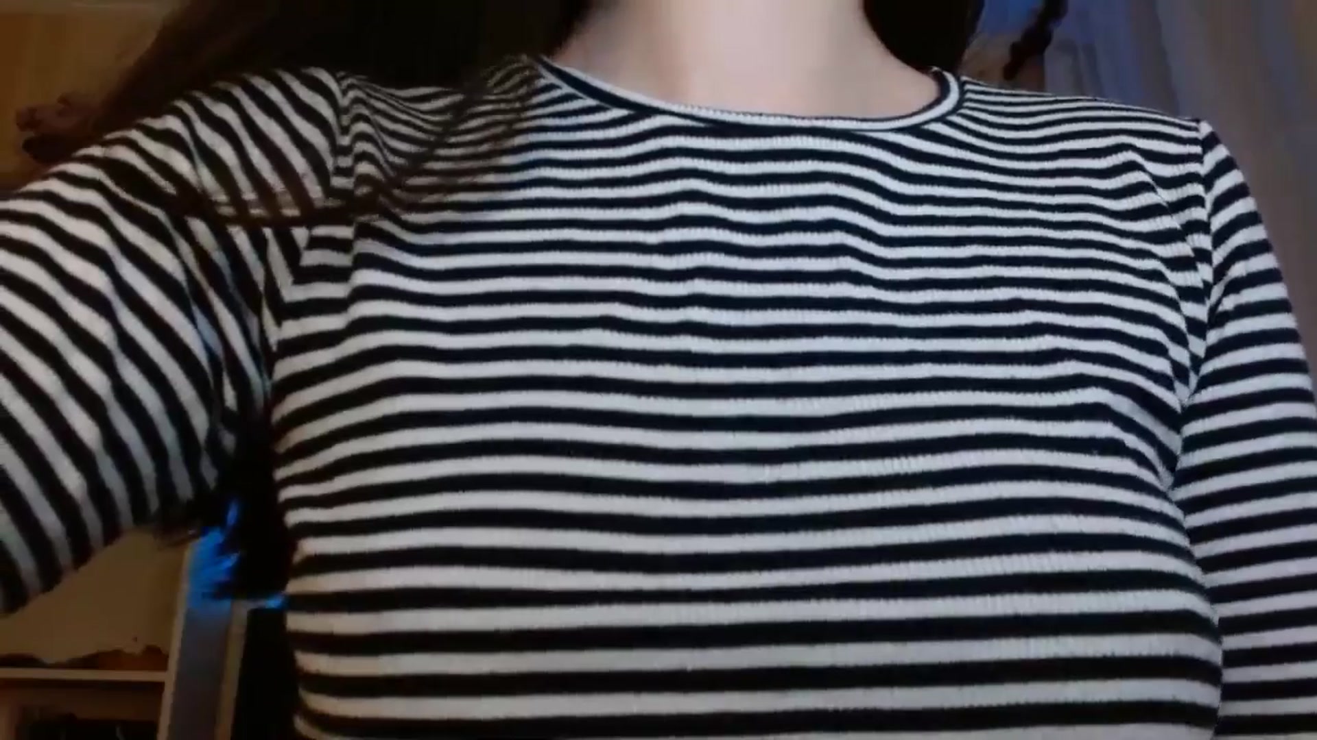 Gallery image thumbnail from ElsieF_'s myfreecams stream on, 05/25/2024, 17:38 image 13 of 20