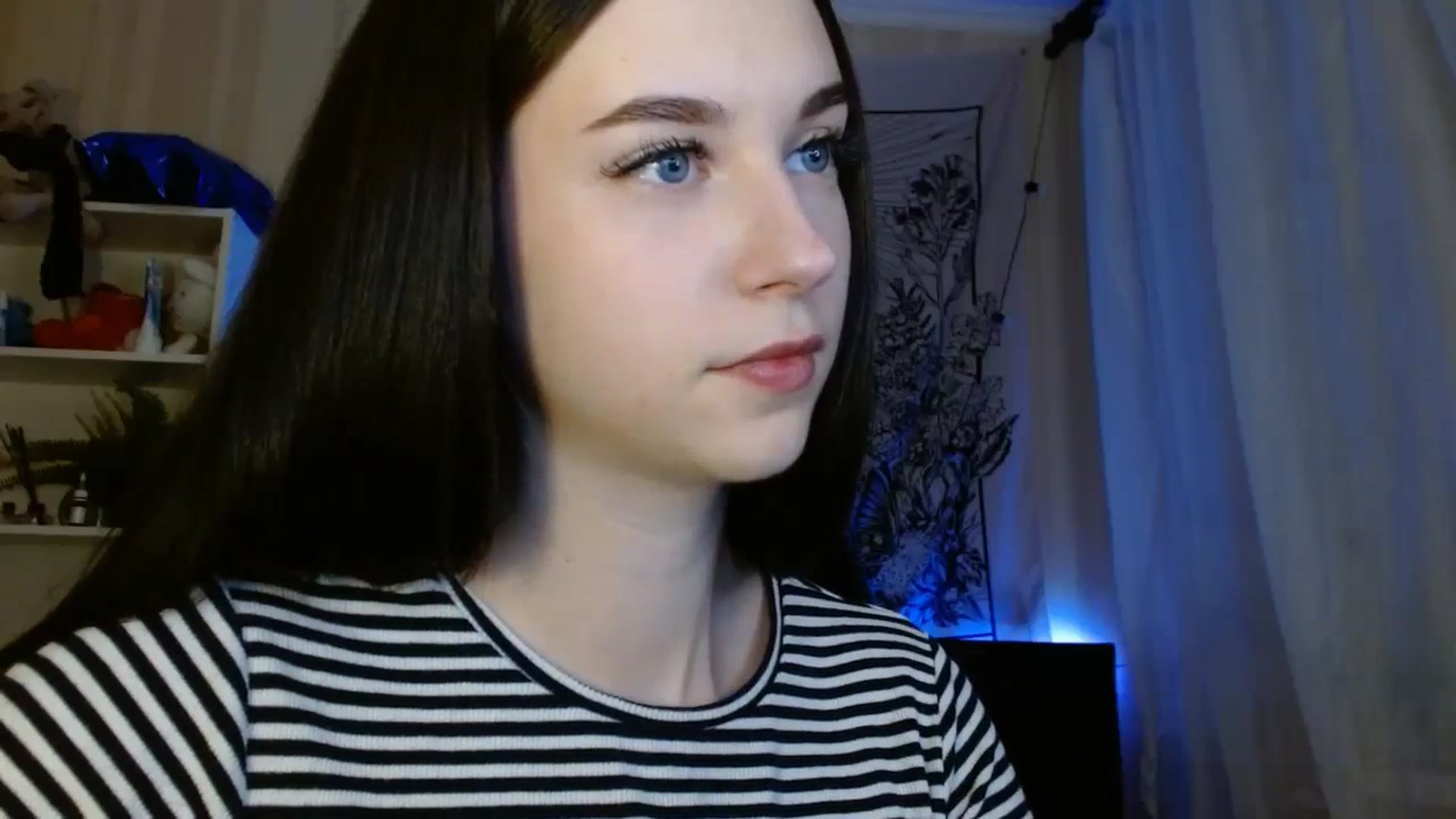 Gallery image thumbnail from ElsieF_'s myfreecams stream on, 05/25/2024, 18:13 image 4 of 20