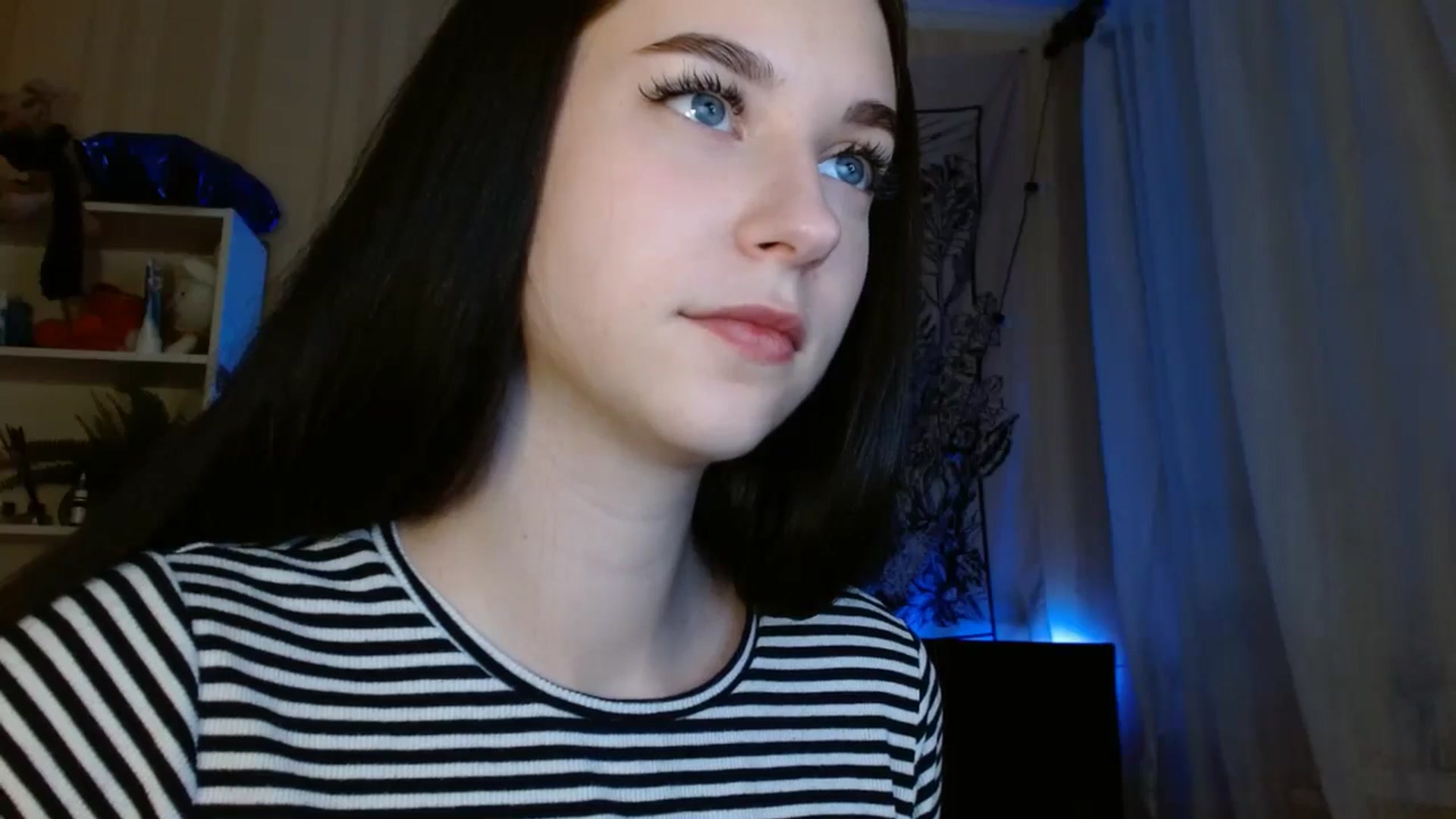 Gallery image thumbnail from ElsieF_'s myfreecams stream on, 05/25/2024, 18:13 image 6 of 20