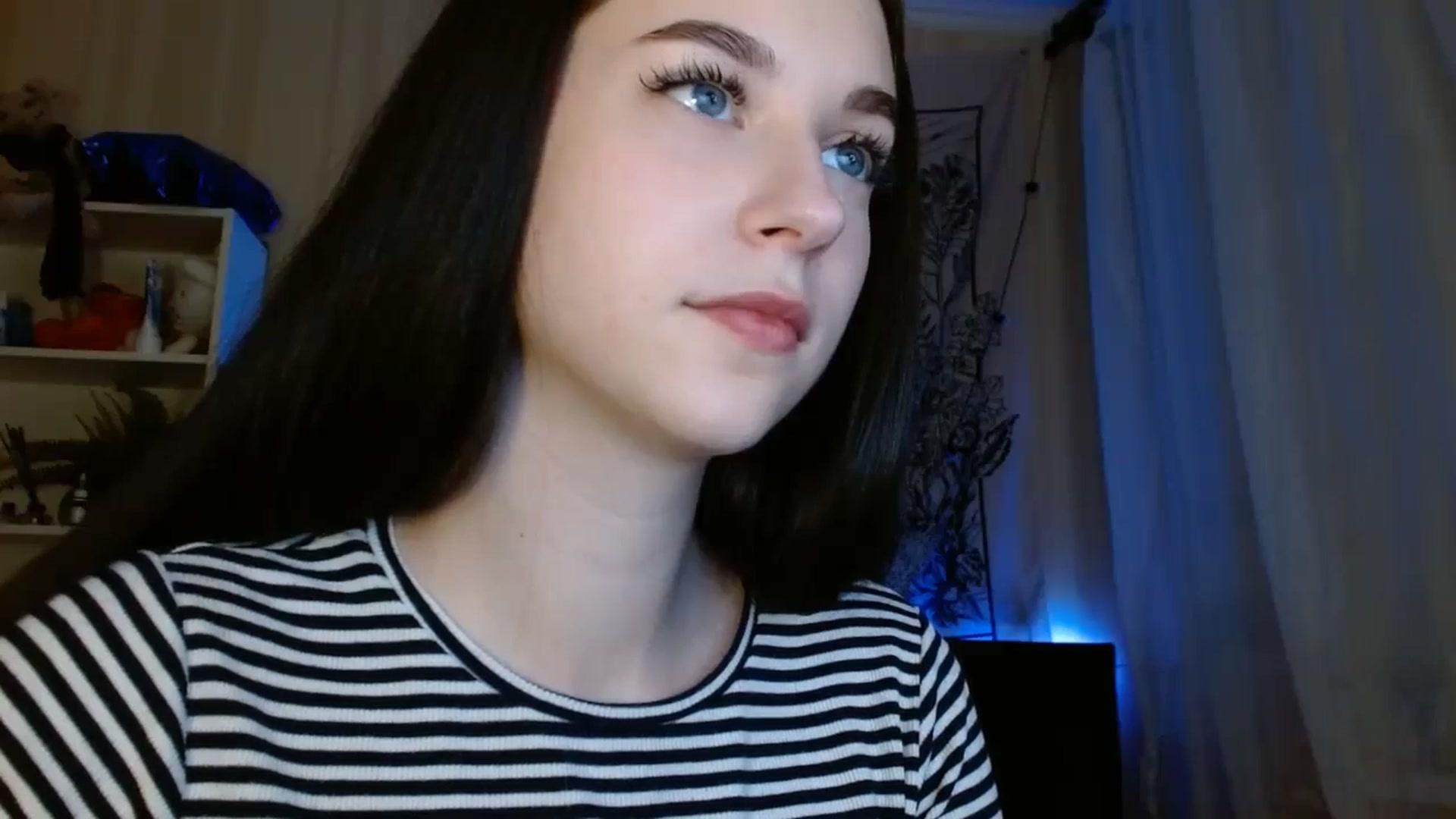 Gallery image thumbnail from ElsieF_'s myfreecams stream on, 05/25/2024, 18:13 image 5 of 20