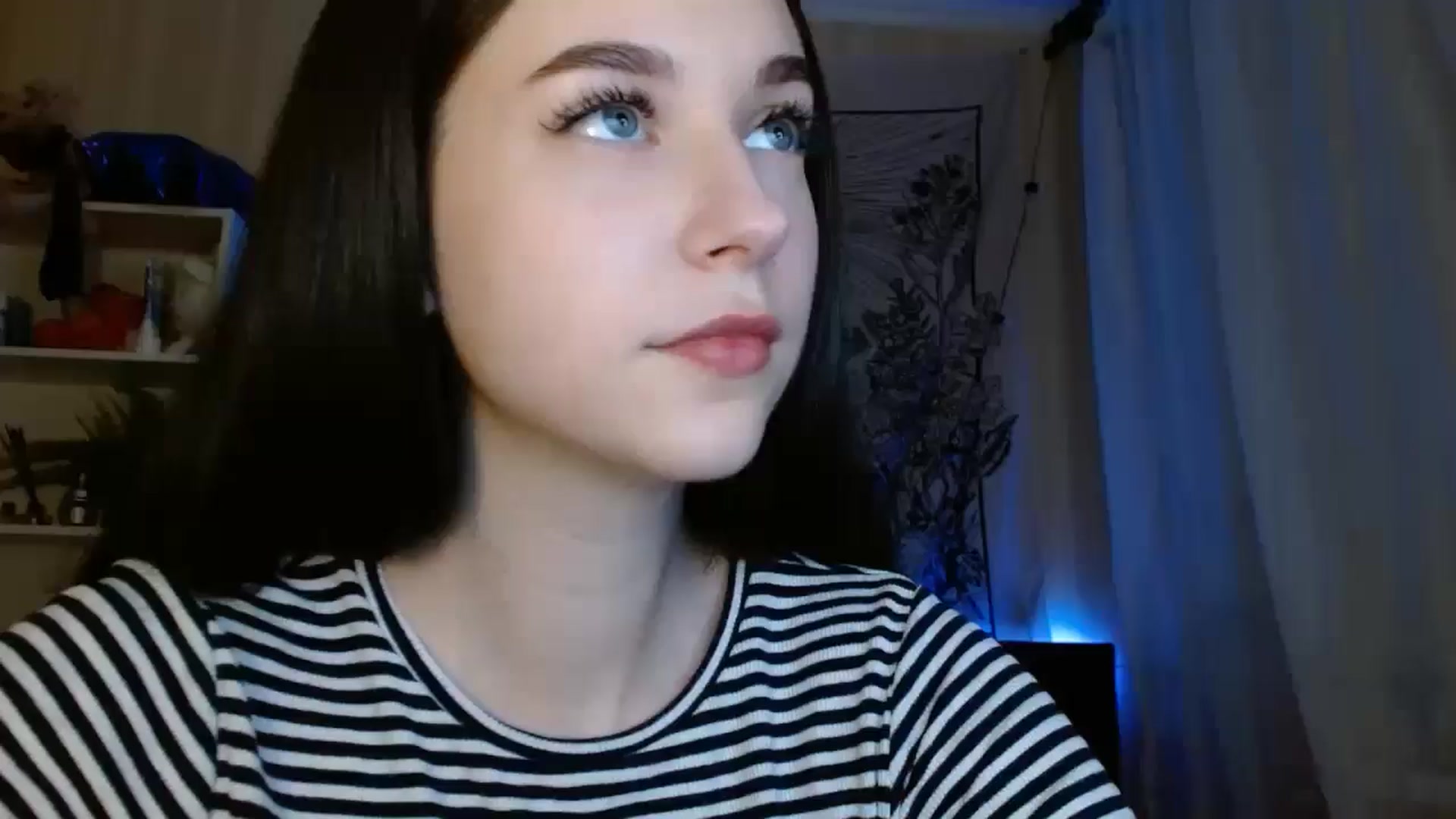 Gallery image thumbnail from ElsieF_'s myfreecams stream on, 05/25/2024, 18:13 image 1 of 20