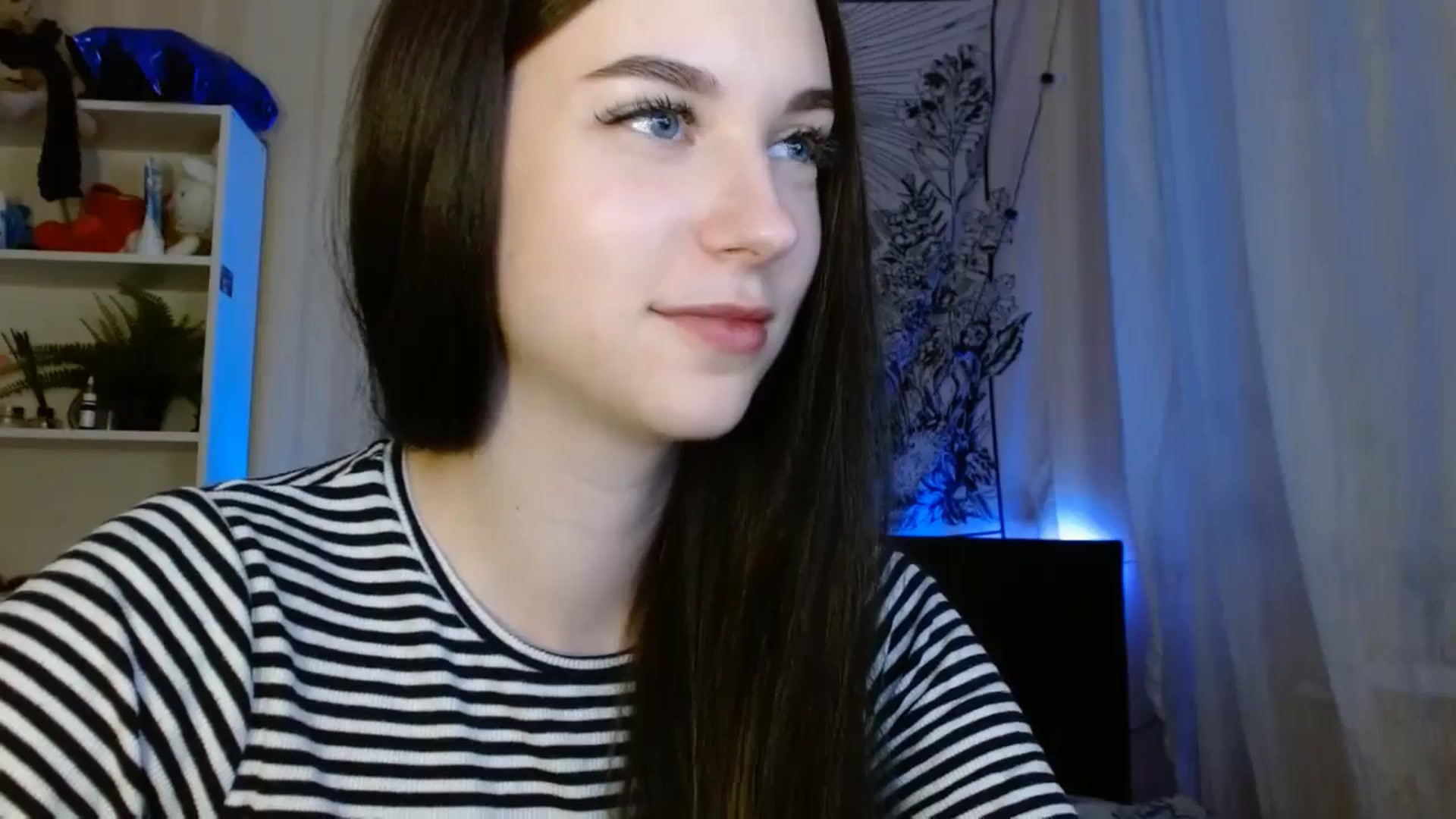 Gallery image thumbnail from ElsieF_'s myfreecams stream on, 05/25/2024, 18:13 image 20 of 20
