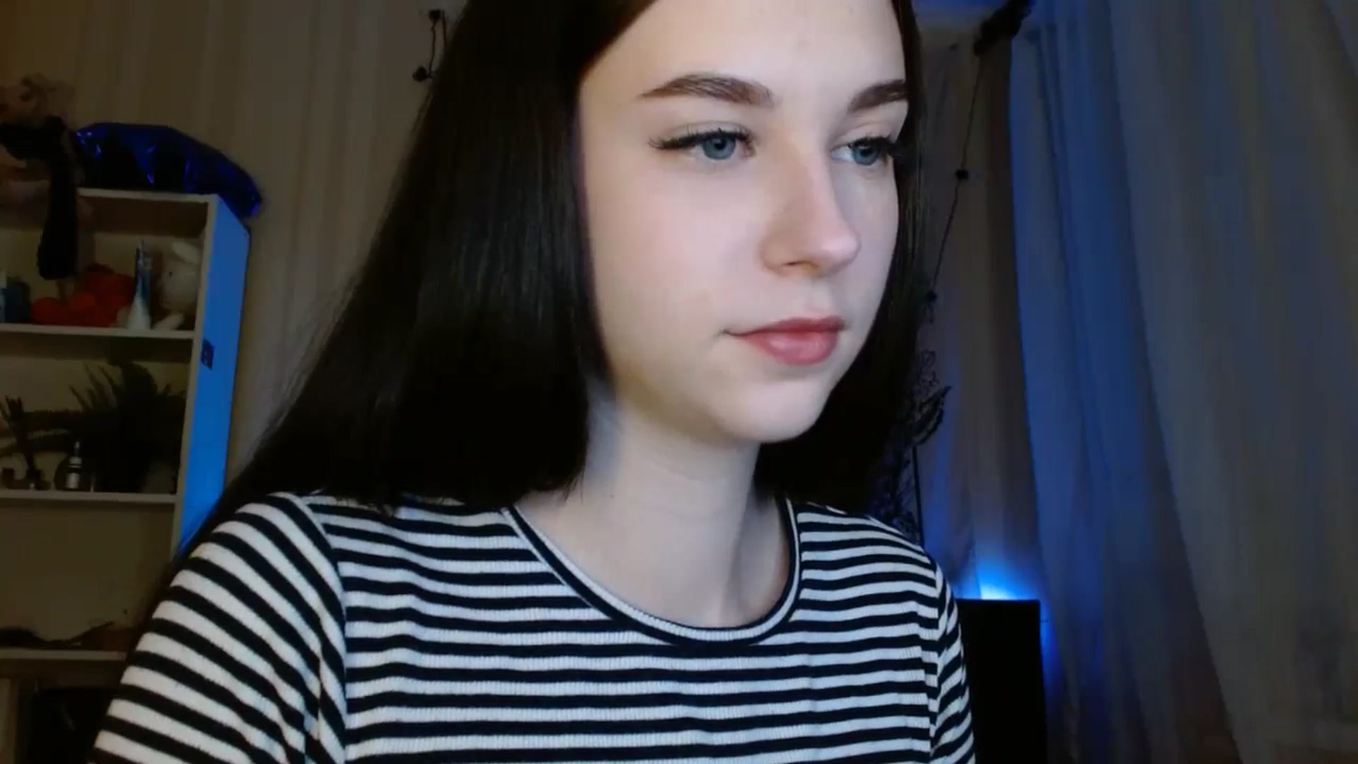 Gallery image thumbnail from ElsieF_'s myfreecams stream on, 05/25/2024, 18:13 image 2 of 20