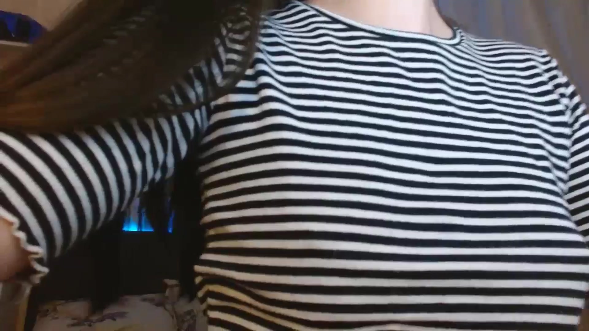 Gallery image thumbnail from ElsieF_'s myfreecams stream on, 05/25/2024, 20:06 image 10 of 20