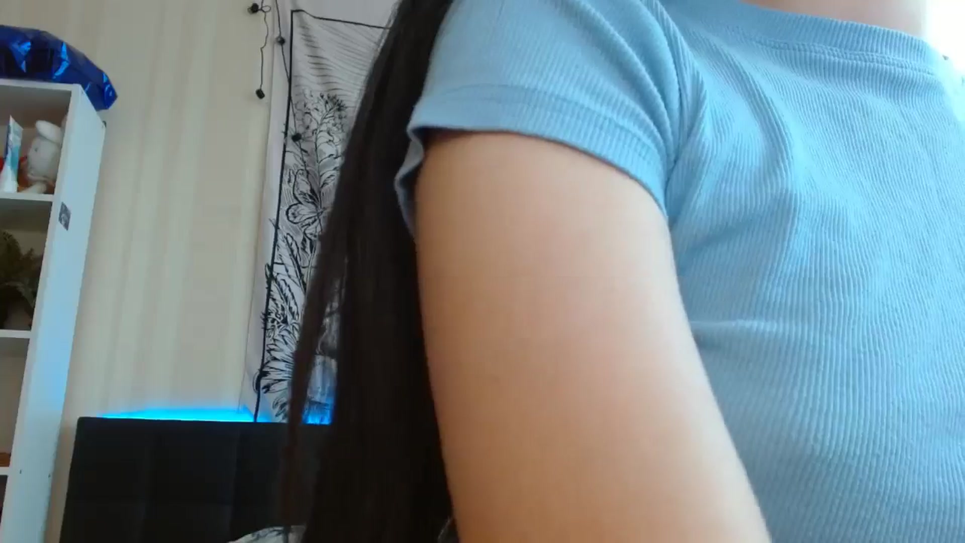 Gallery image thumbnail from ElsieF_'s myfreecams stream on, 05/26/2024, 06:03 image 9 of 20