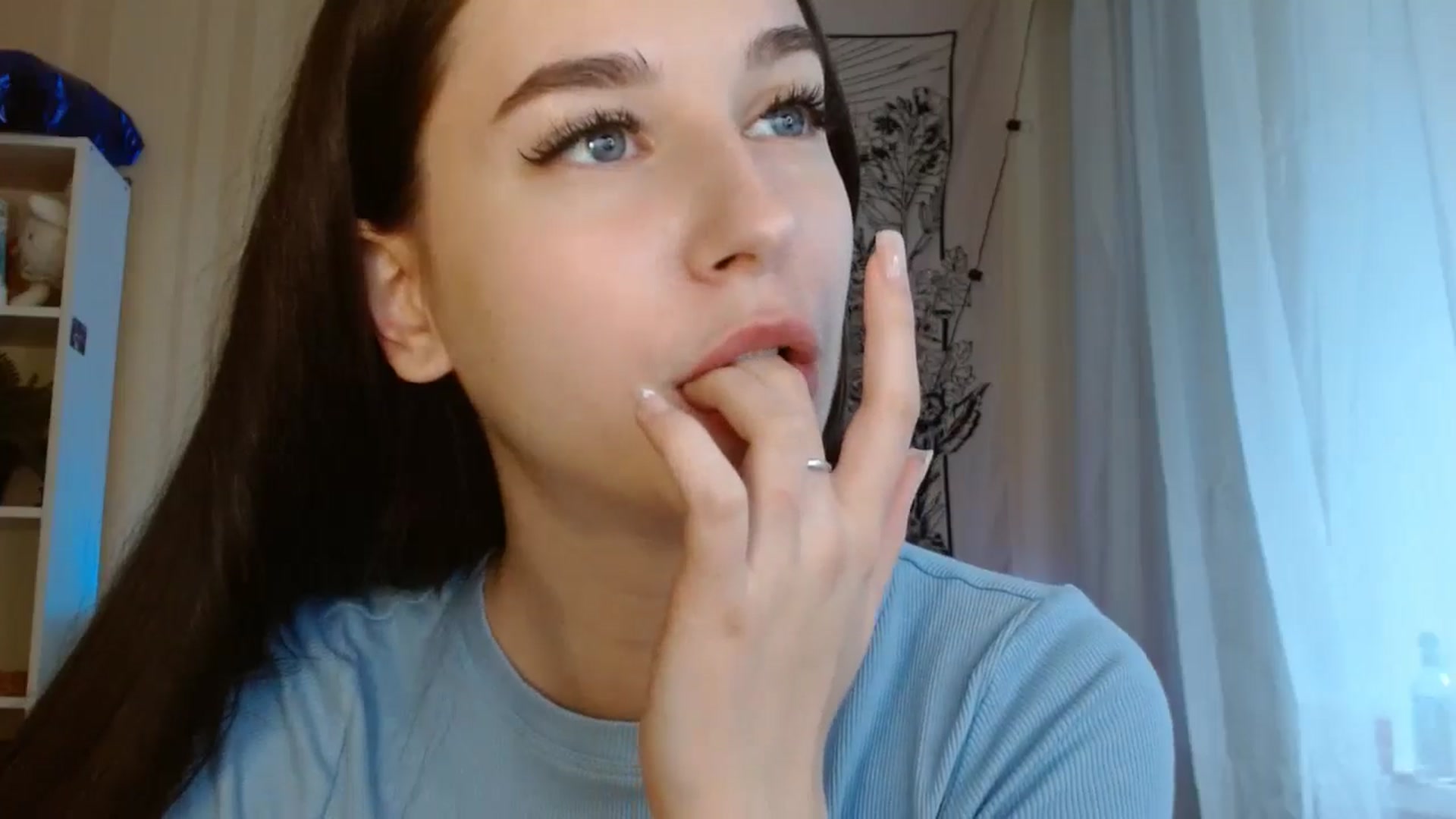 Gallery image thumbnail from ElsieF_'s myfreecams stream on, 05/26/2024, 15:48 image 18 of 20