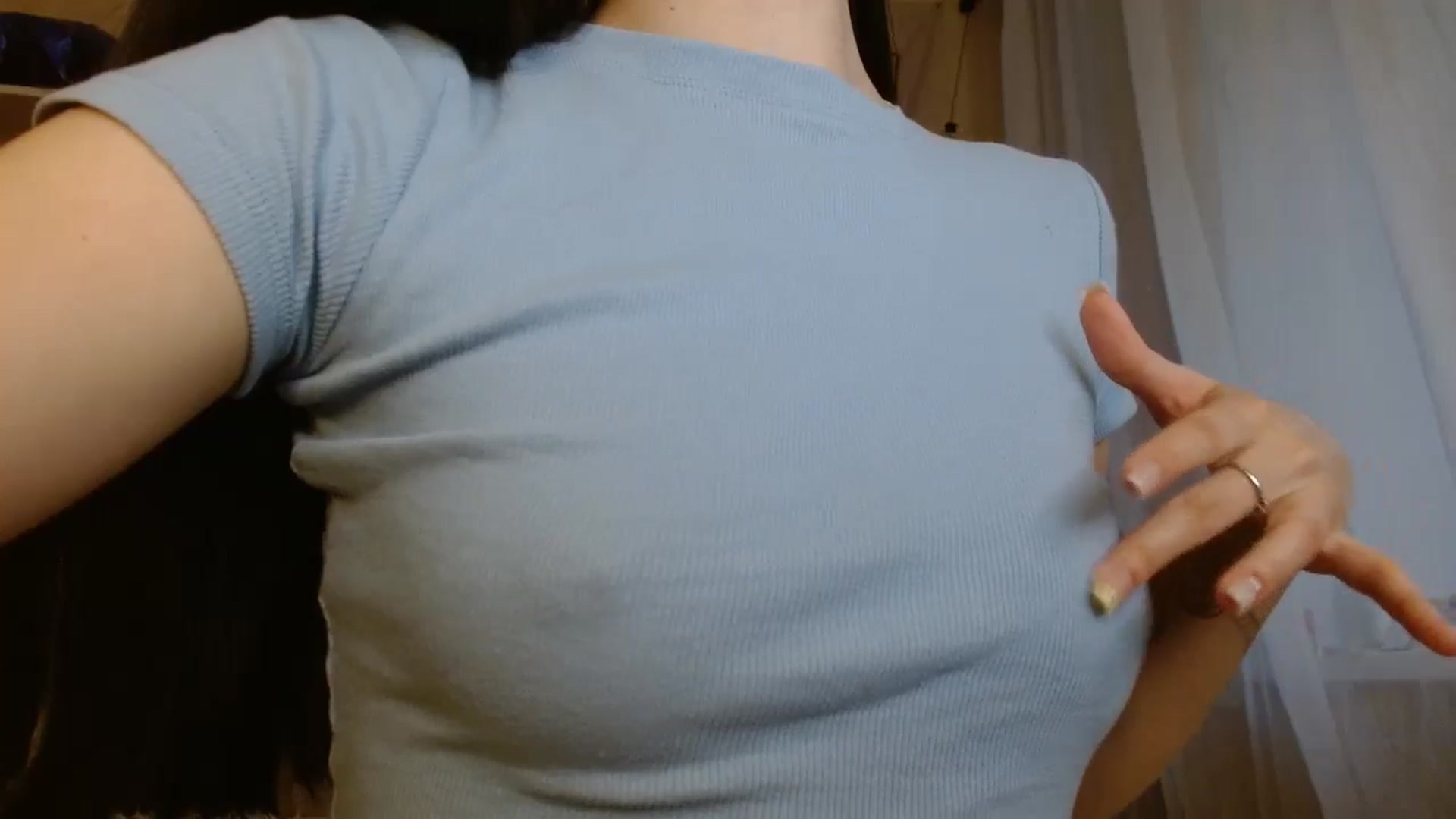 Gallery image thumbnail from ElsieF_'s myfreecams stream on, 05/26/2024, 16:47 image 17 of 20
