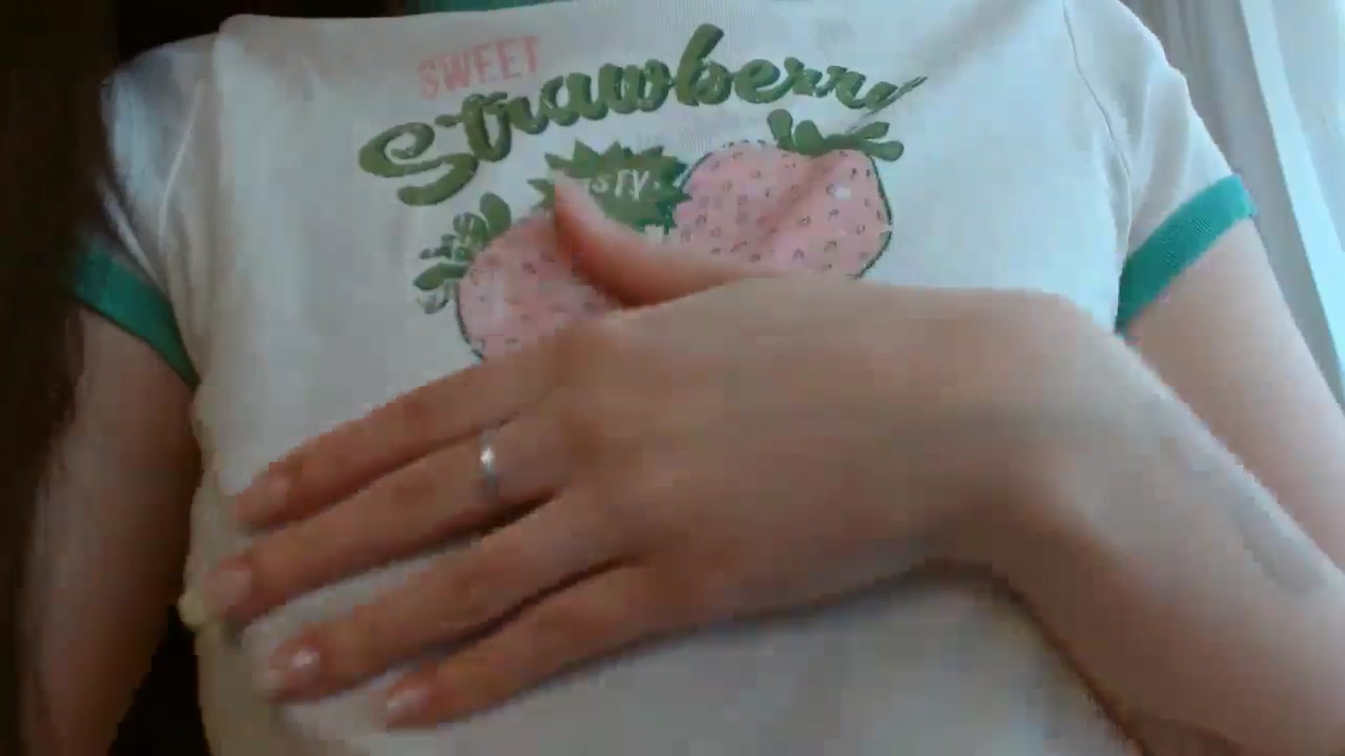 Gallery image thumbnail from ElsieF_'s myfreecams stream on, 05/31/2024, 06:26 image 16 of 20