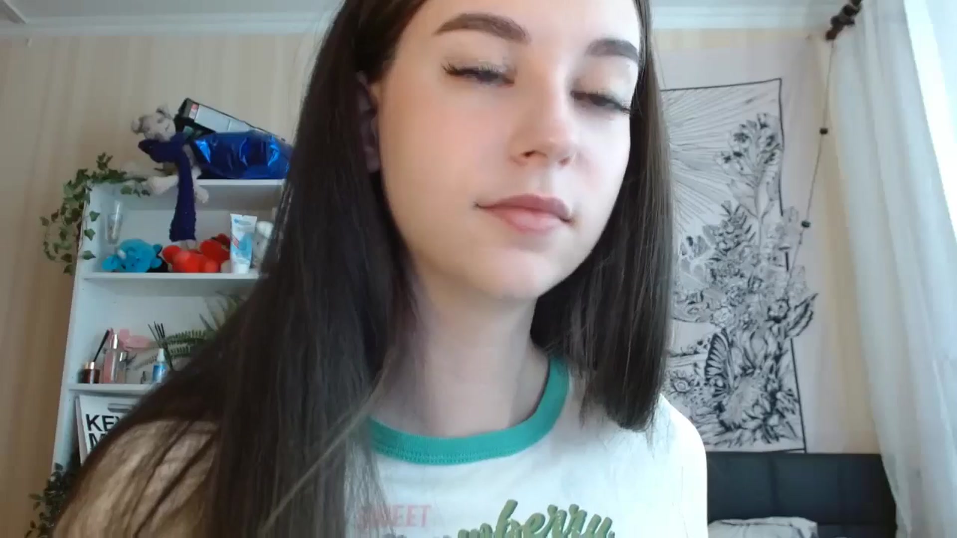 Gallery image thumbnail from ElsieF_'s myfreecams stream on, 05/31/2024, 06:26 image 18 of 20