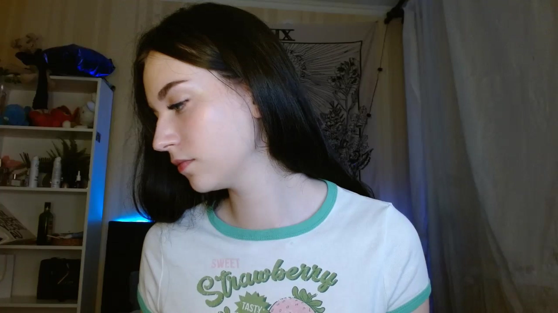 Gallery image thumbnail from ElsieF_'s myfreecams stream on, 06/08/2024, 19:12 image 15 of 20