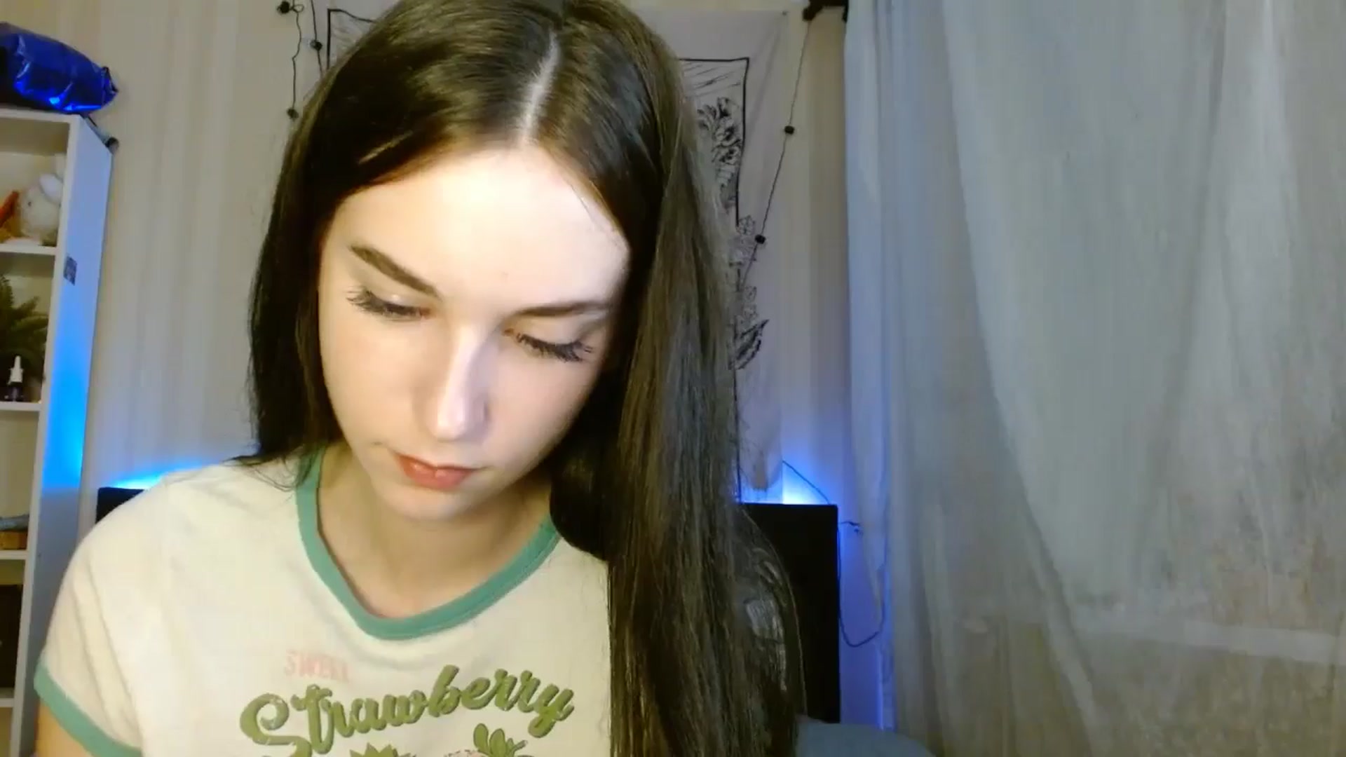 Gallery image thumbnail from ElsieF_'s myfreecams stream on, 06/08/2024, 19:12 image 5 of 20