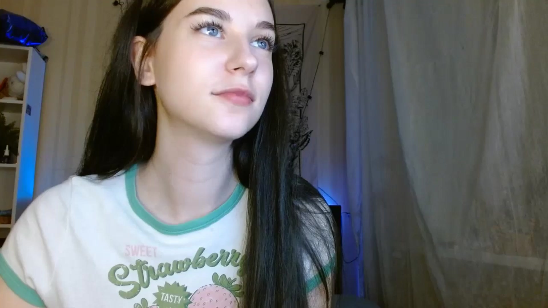 Gallery image thumbnail from ElsieF_'s myfreecams stream on, 06/08/2024, 19:12 image 6 of 20