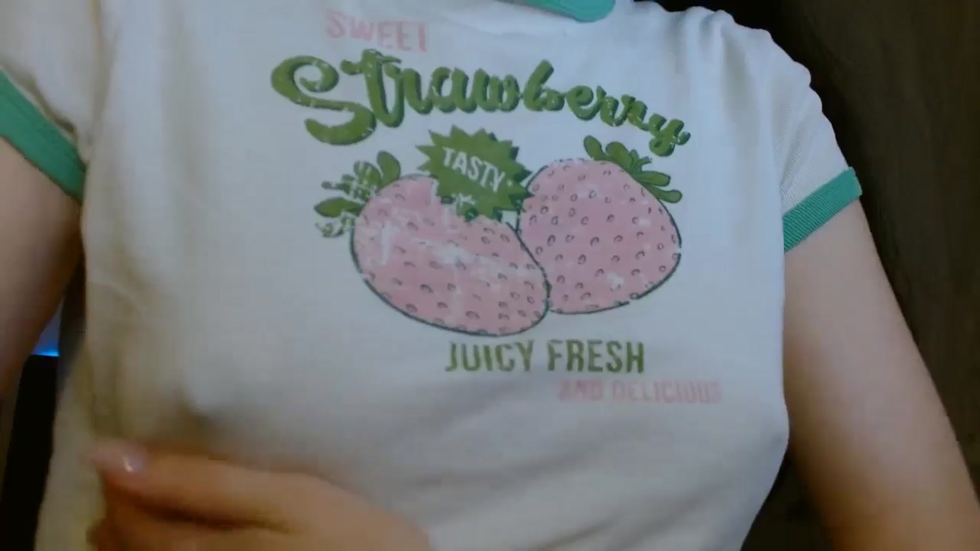 Gallery image thumbnail from ElsieF_'s myfreecams stream on, 06/08/2024, 19:12 image 8 of 20