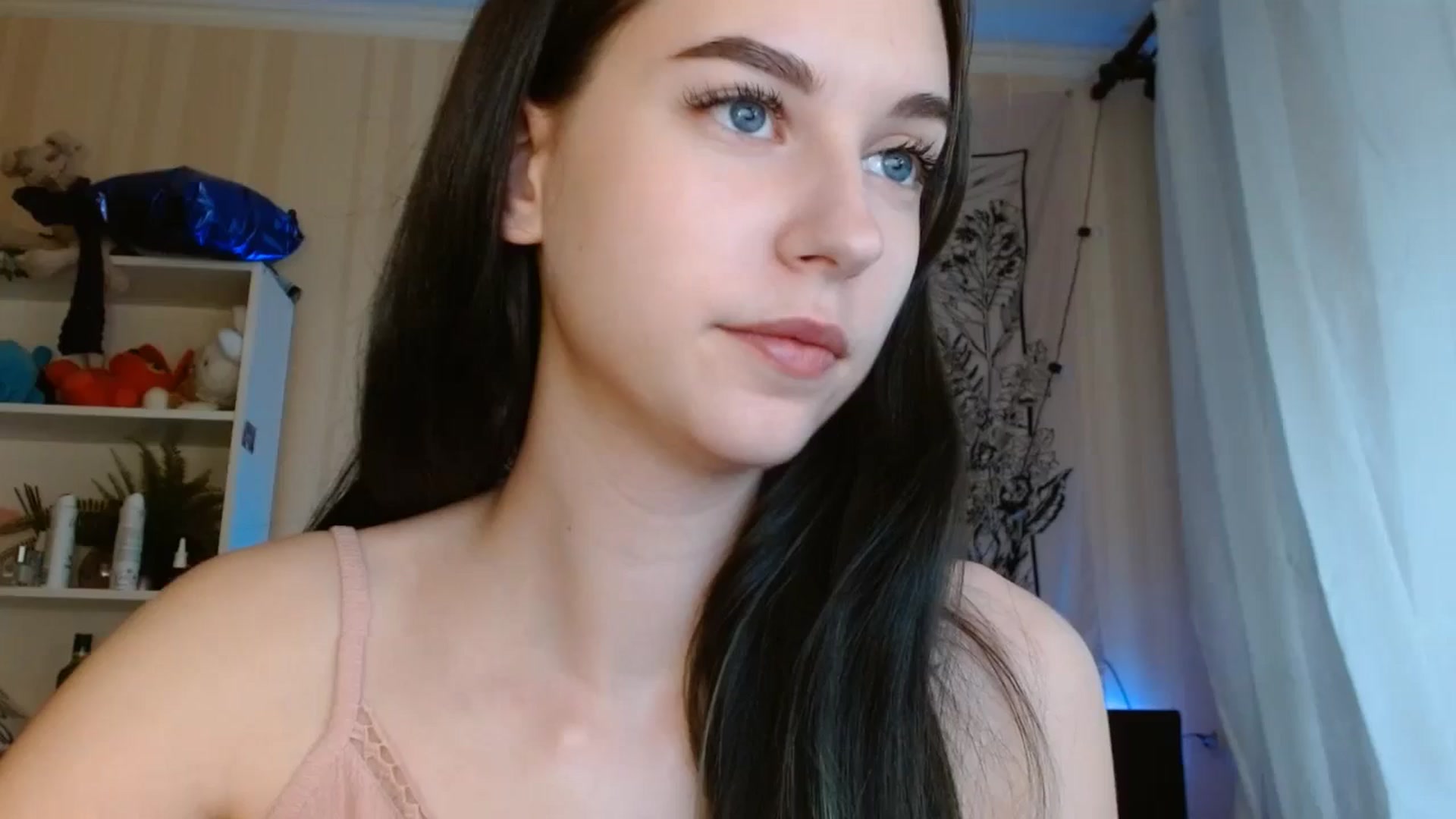Gallery image thumbnail from ElsieF_'s myfreecams stream on, 06/09/2024, 16:53 image 13 of 20