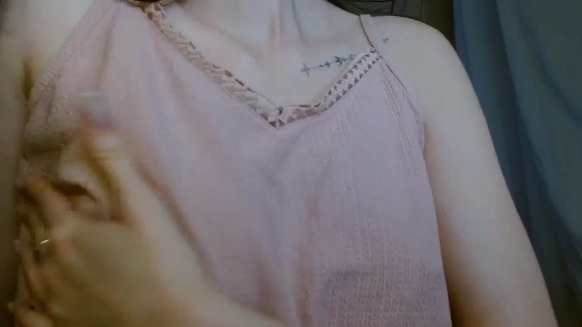 Gallery image thumbnail from ElsieF_'s myfreecams stream on, 06/09/2024, 17:51 image 14 of 20