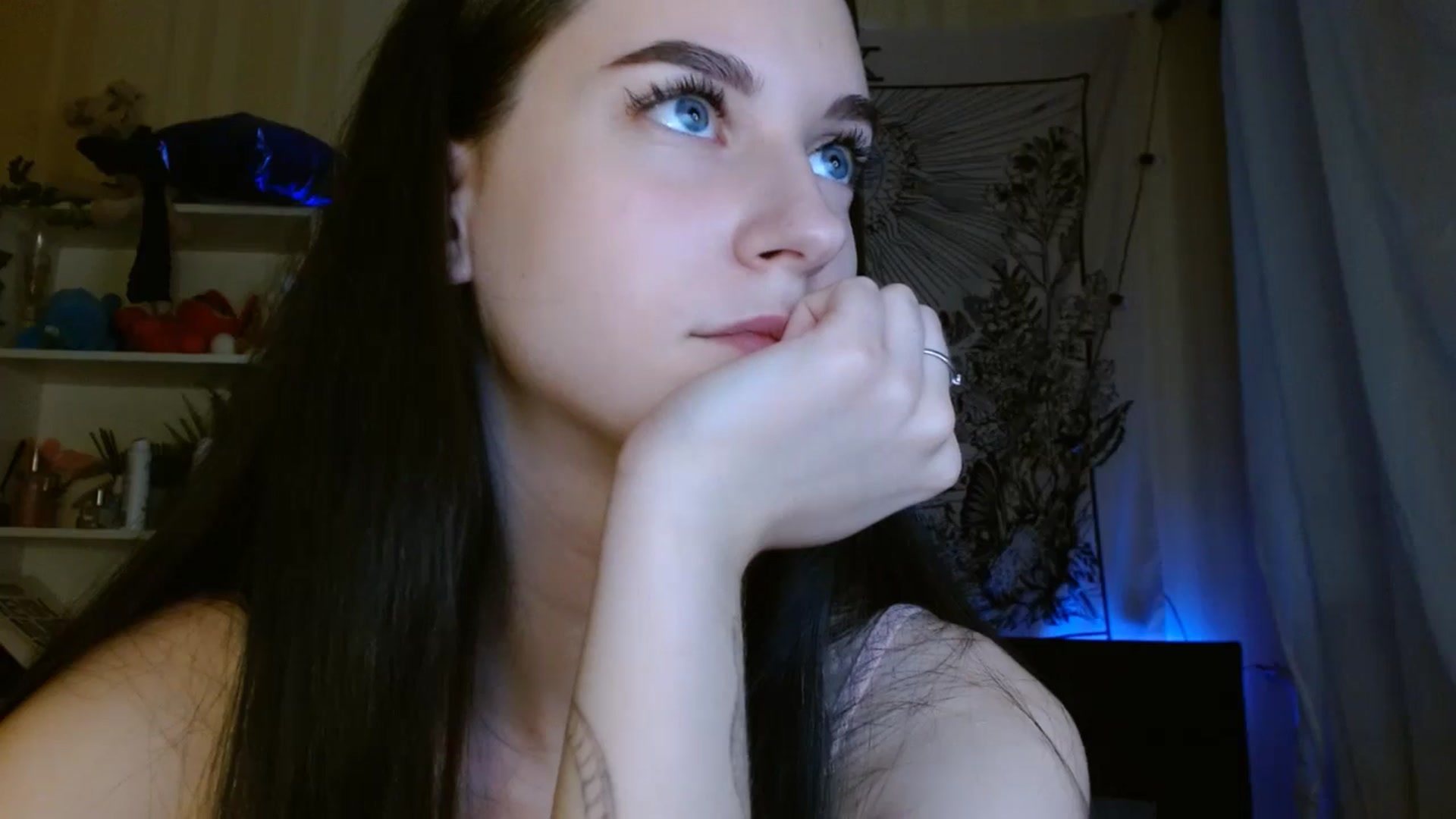 Gallery image thumbnail from ElsieF_'s myfreecams stream on, 06/09/2024, 17:51 image 9 of 20