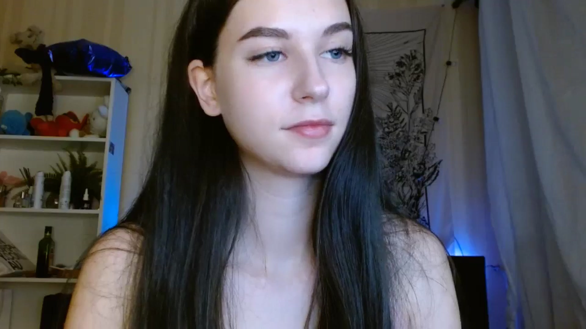 Gallery image thumbnail from ElsieF_'s myfreecams stream on, 06/09/2024, 18:18 image 9 of 20