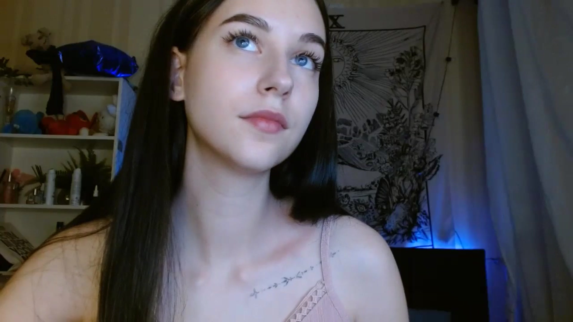Gallery image thumbnail from ElsieF_'s myfreecams stream on, 06/09/2024, 18:37 image 18 of 20