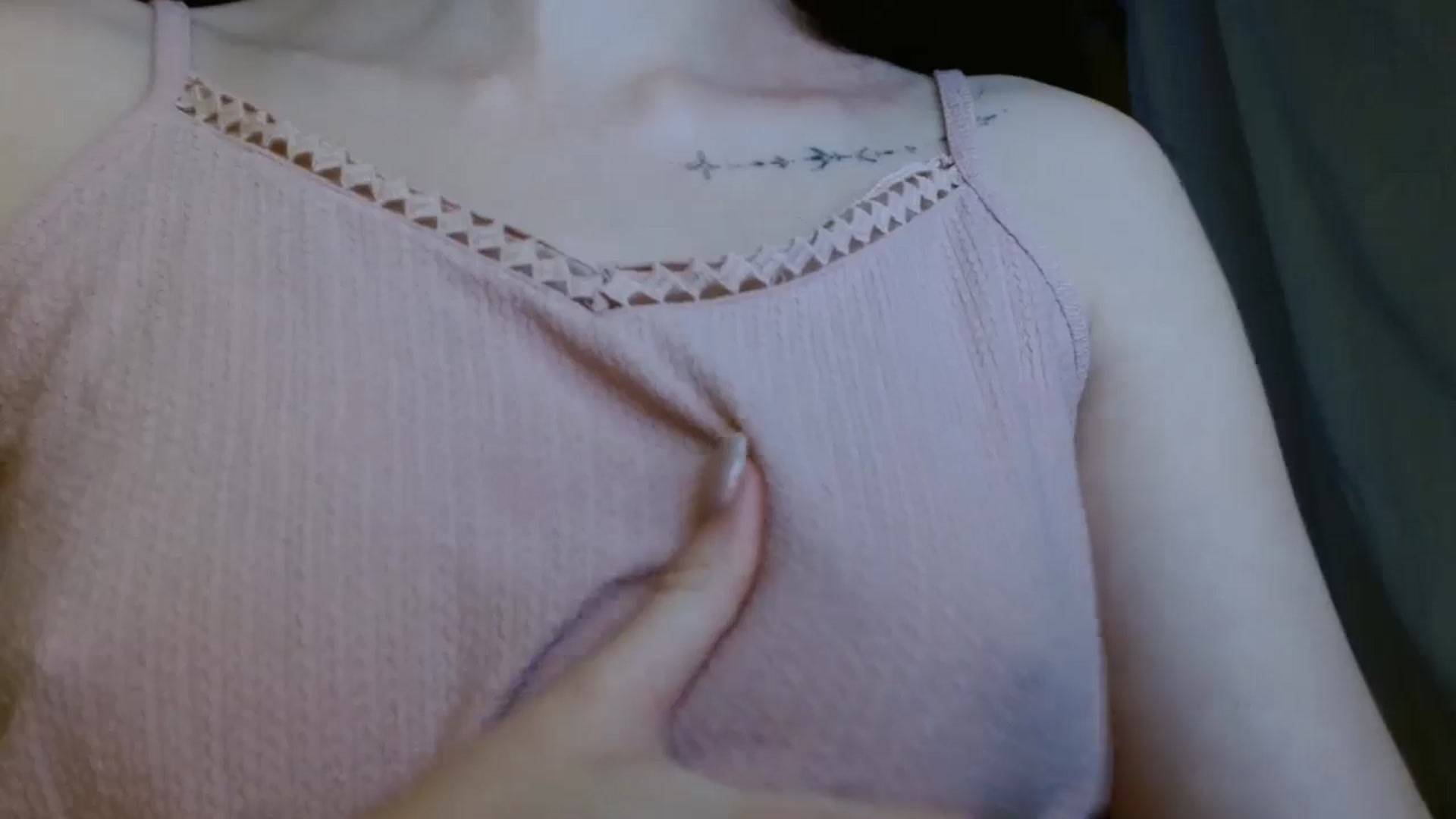Gallery image thumbnail from ElsieF_'s myfreecams stream on, 06/09/2024, 18:37 image 7 of 20