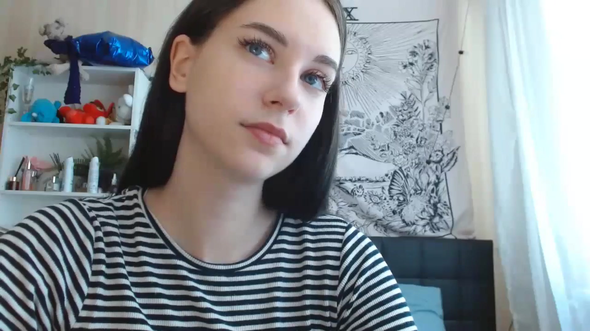 Gallery image thumbnail from ElsieF_'s myfreecams stream on, 06/10/2024, 08:57 image 5 of 20