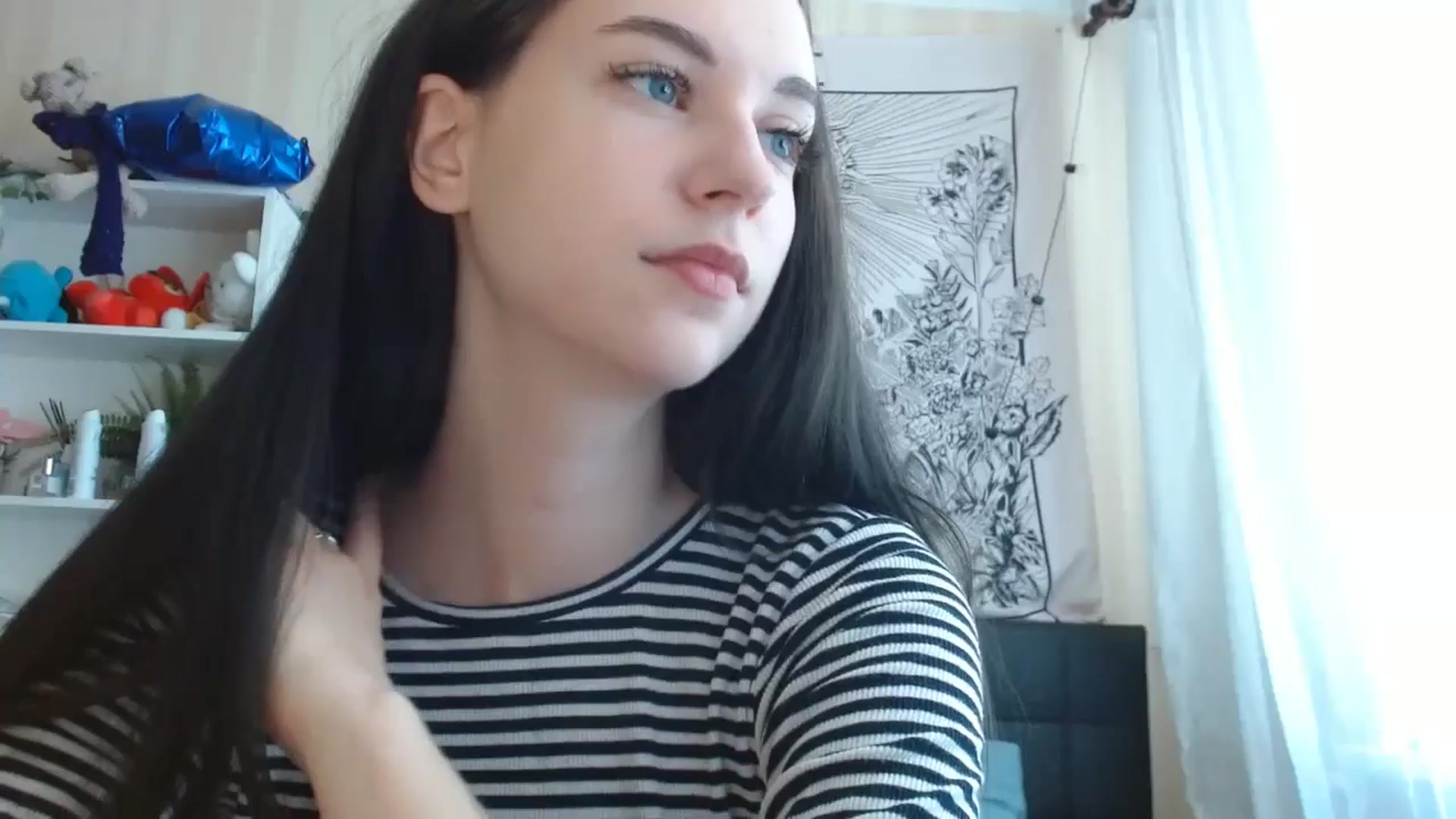 Gallery image thumbnail from ElsieF_'s myfreecams stream on, 06/10/2024, 08:57 image 1 of 20